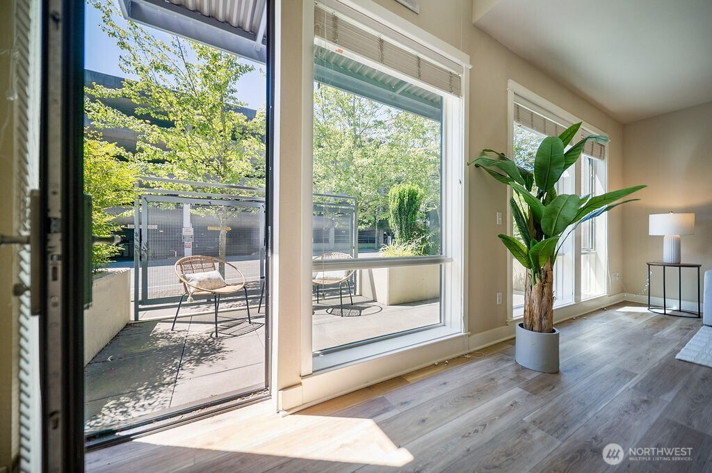 400 Washington 115 Property Photo 8