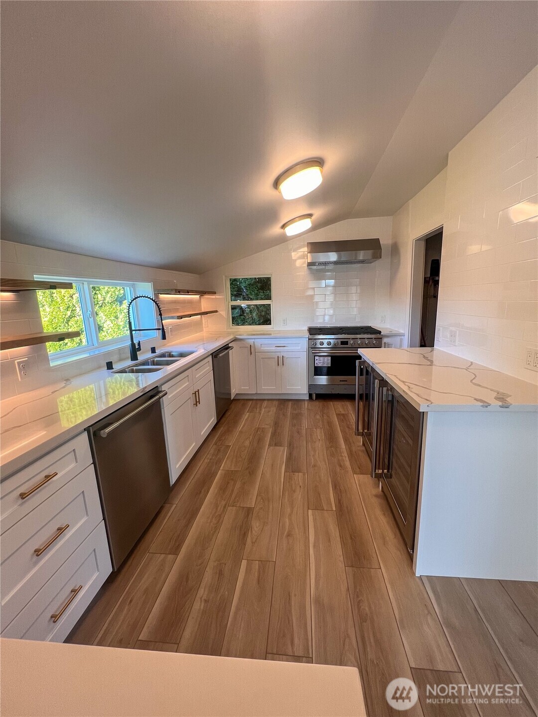 112 Avenue A Property Photo 16