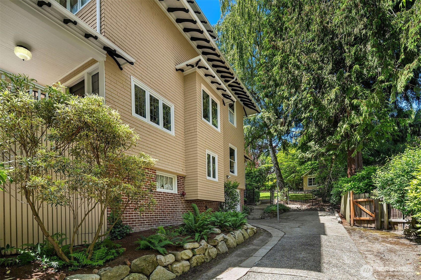 131 Madrona Place Property Photo 33