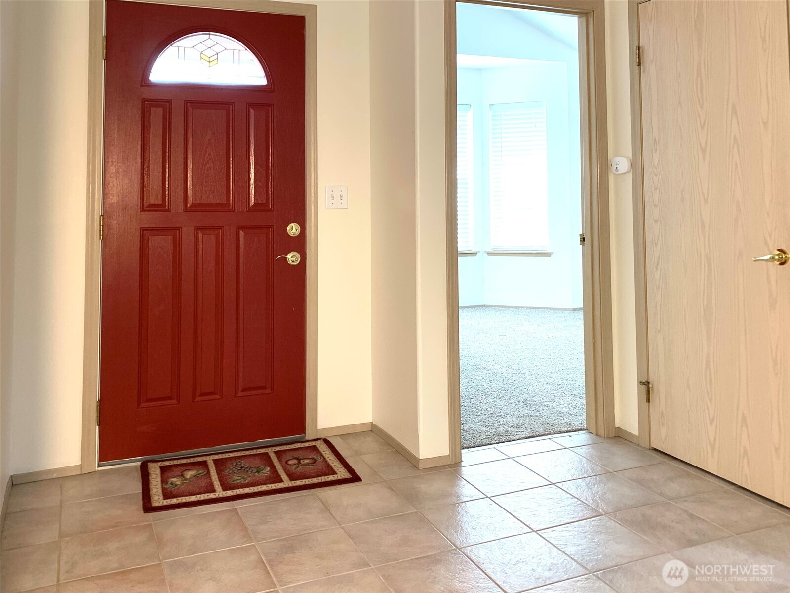 419 Lake West Loop Property Photo 14