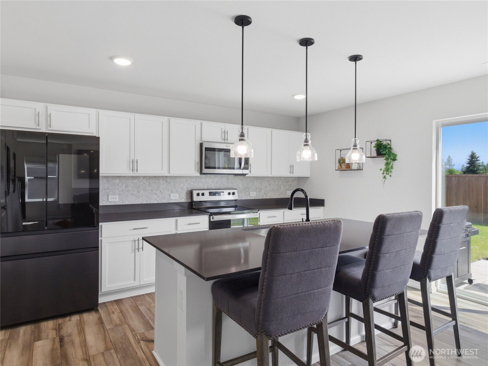 15069 Iverson Loop Property Photo 9