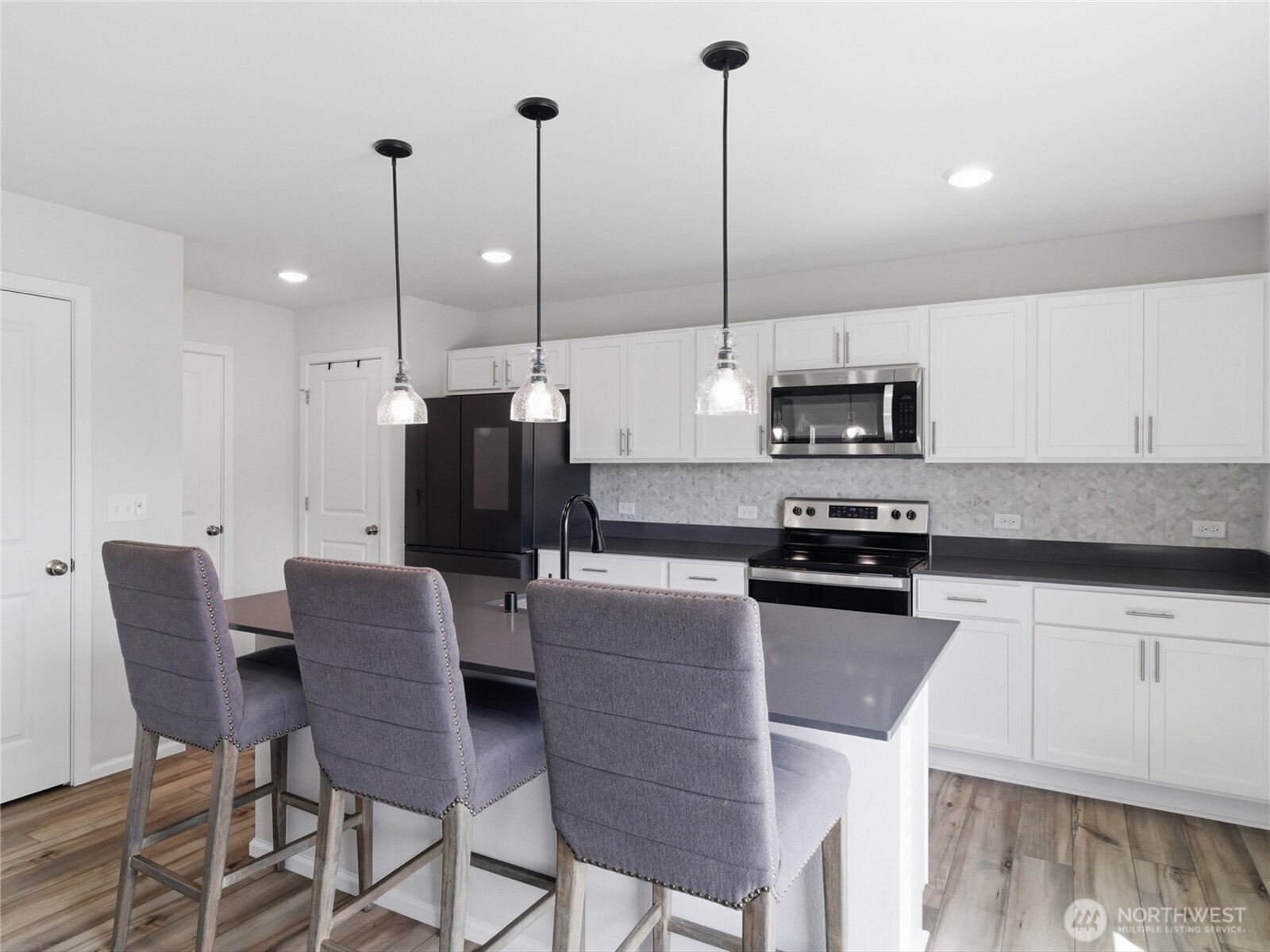 15069 Iverson Loop Property Photo 10
