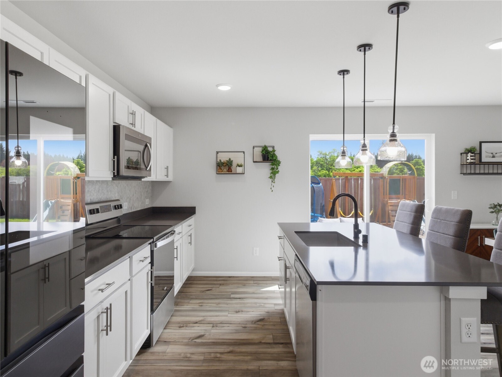 15069 Iverson Loop Property Photo 11