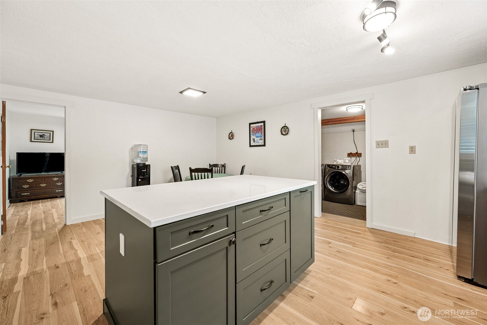 220 E Beck Street Property Photo 11