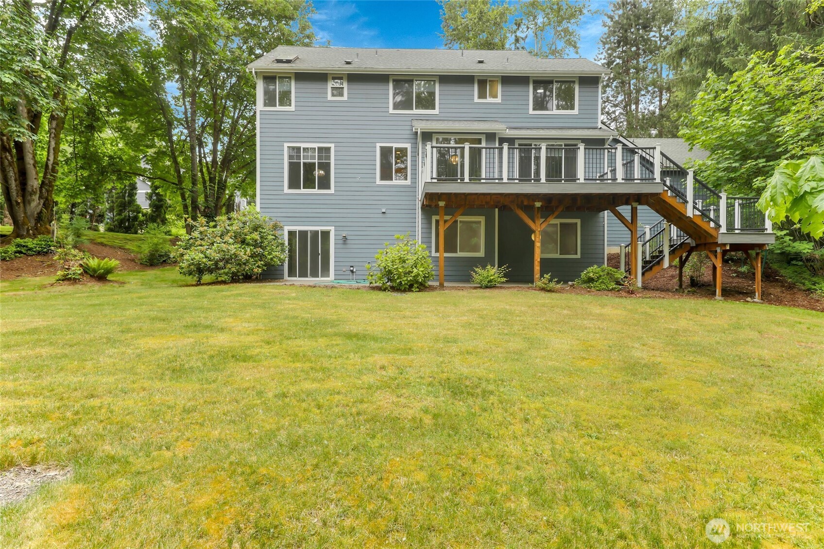 27630 Ne Quail Creek Dr Property Photo 2
