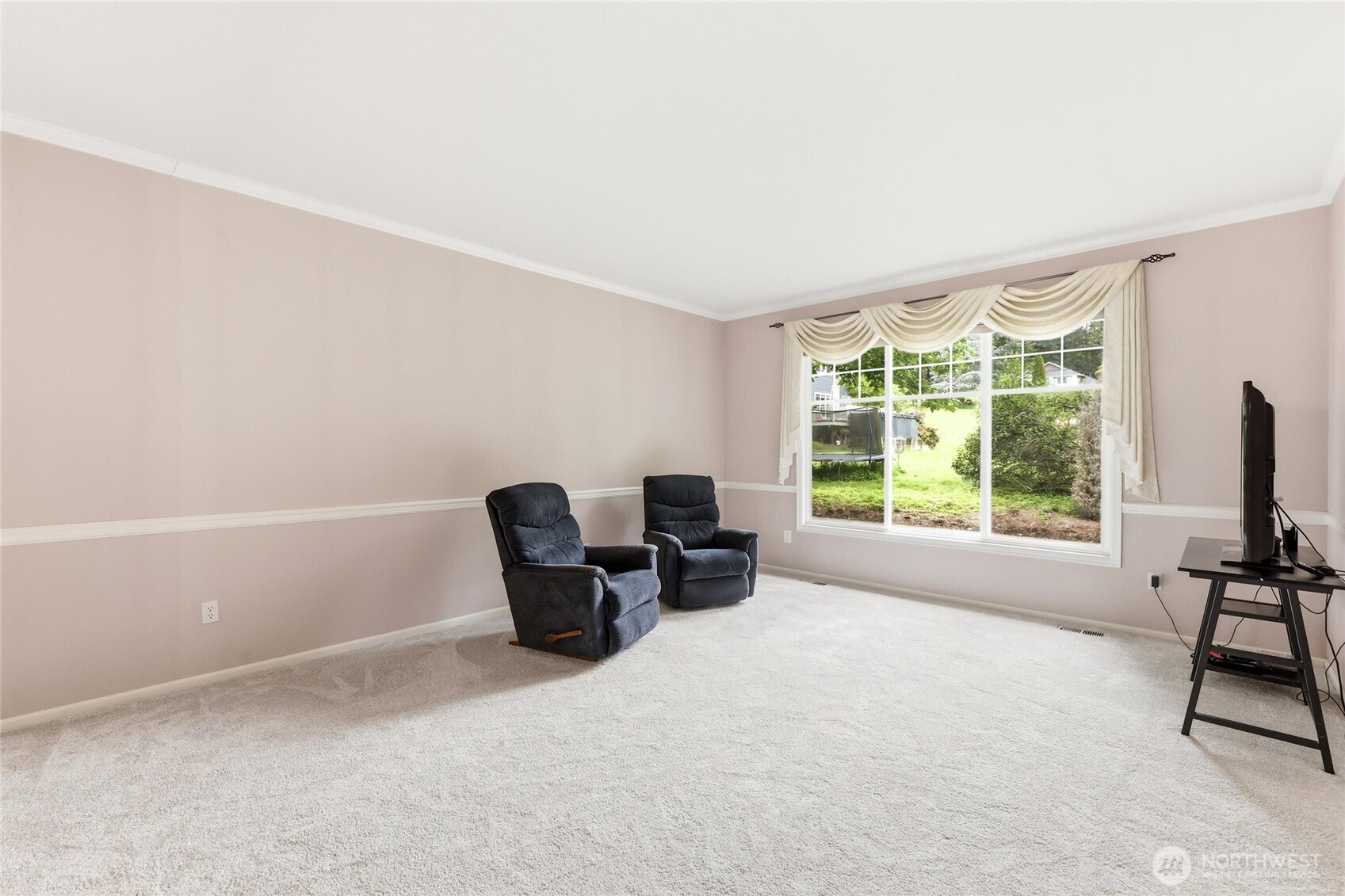 27630 Ne Quail Creek Dr Property Photo 8
