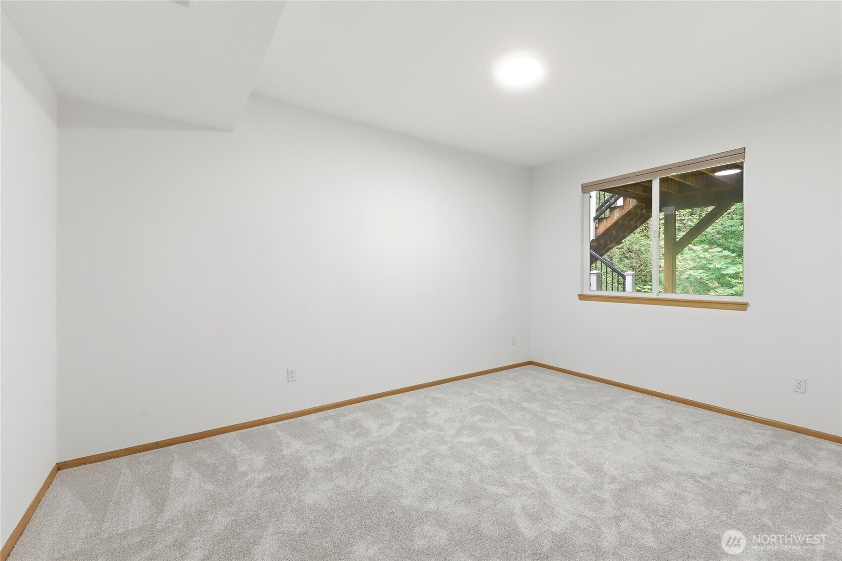 27630 Ne Quail Creek Dr Property Photo 34