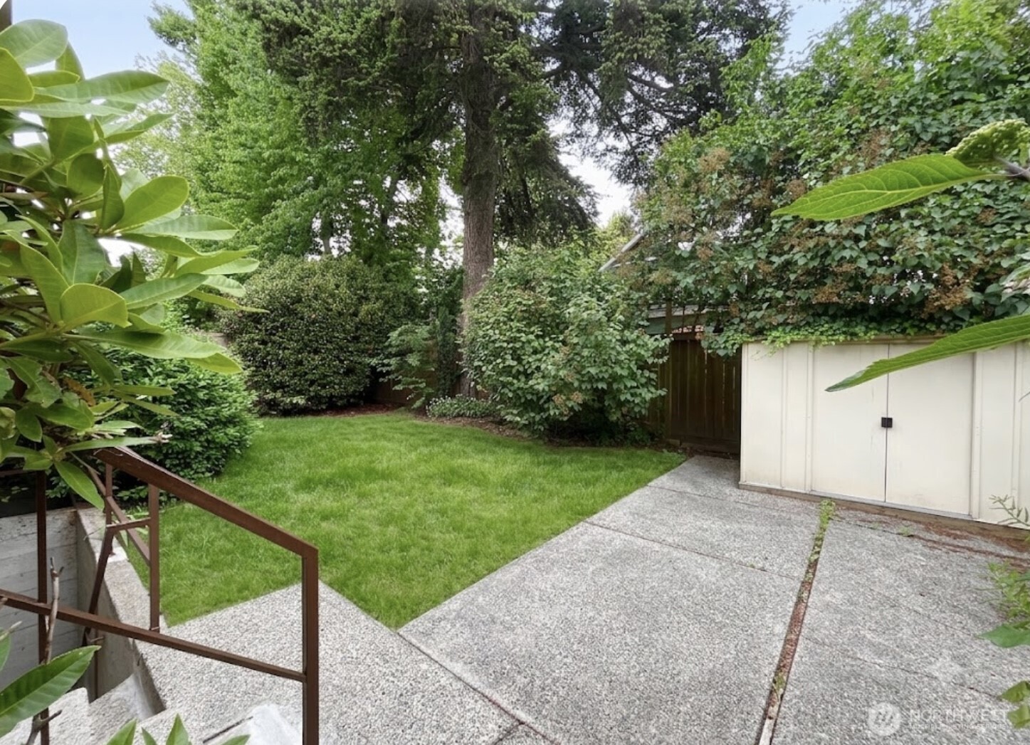 6746 24th Avenue Property Photo 4