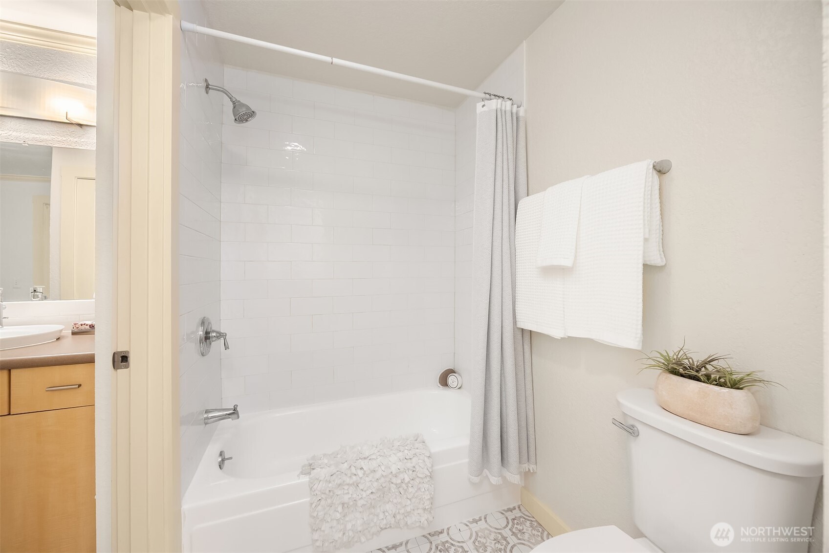 11801 100th Avenue A103 Property Photo 14