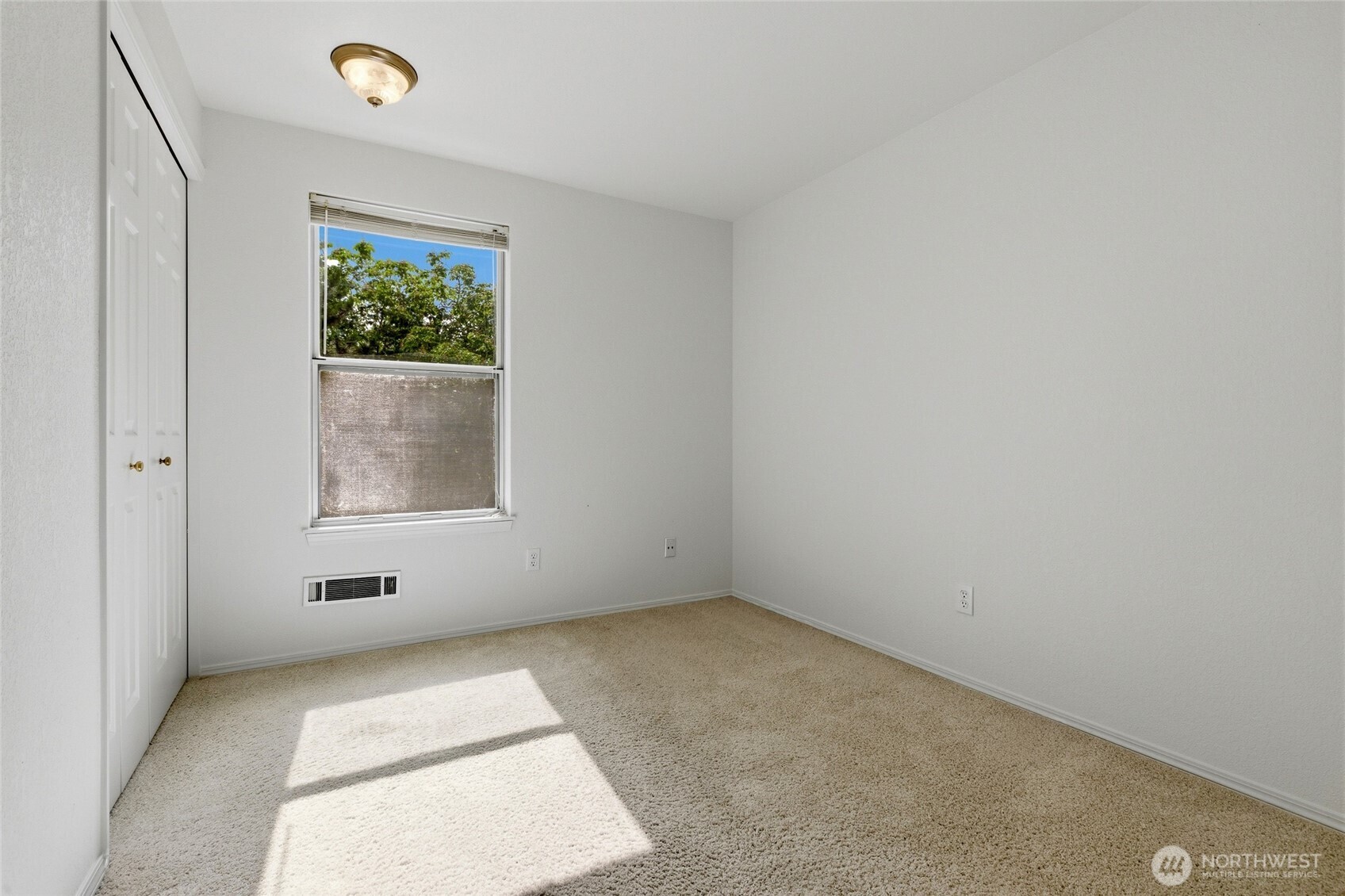 31074 9th Avenue Property Photo 17