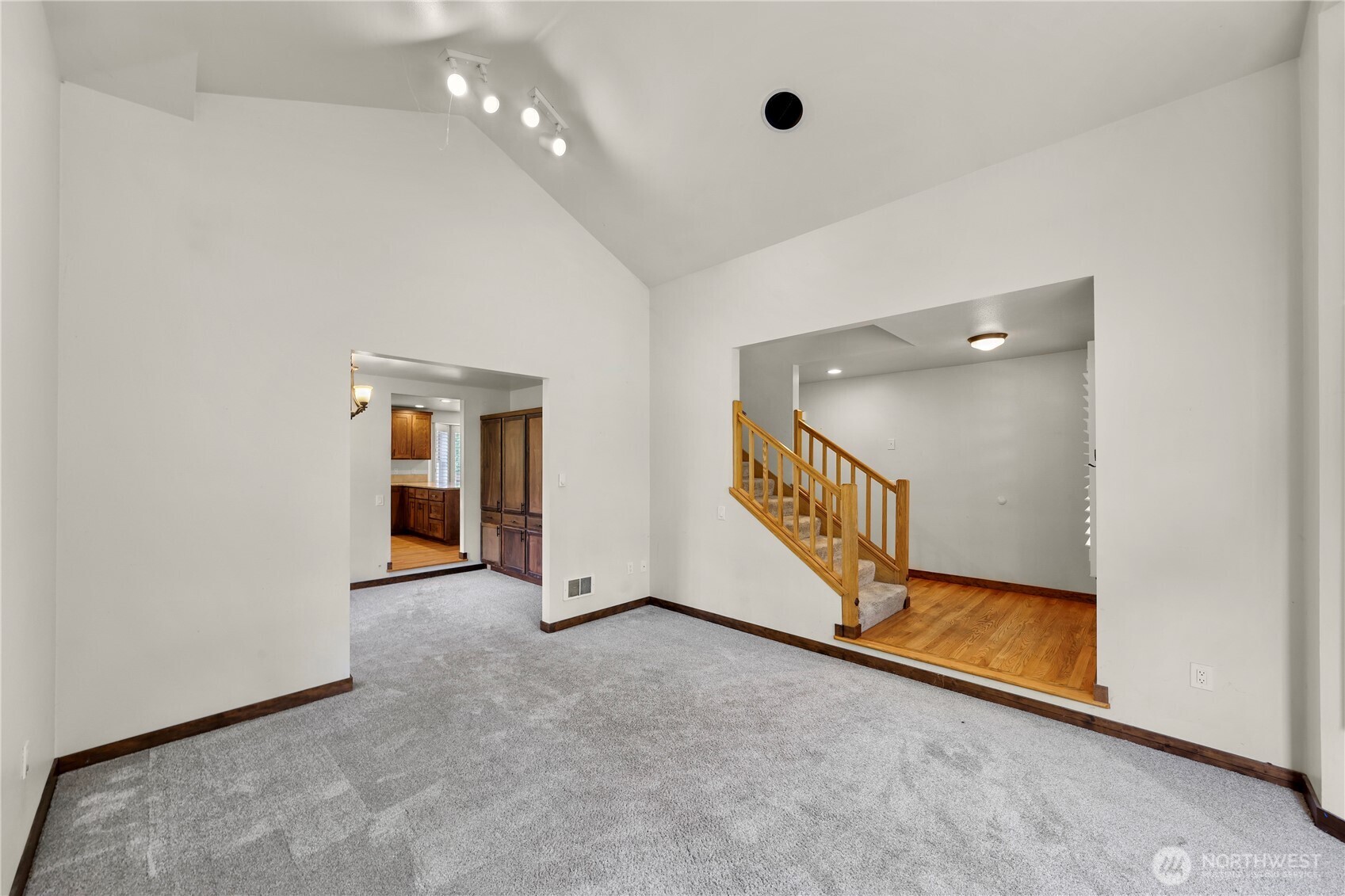 3192 Santa Fe Court Property Photo 5