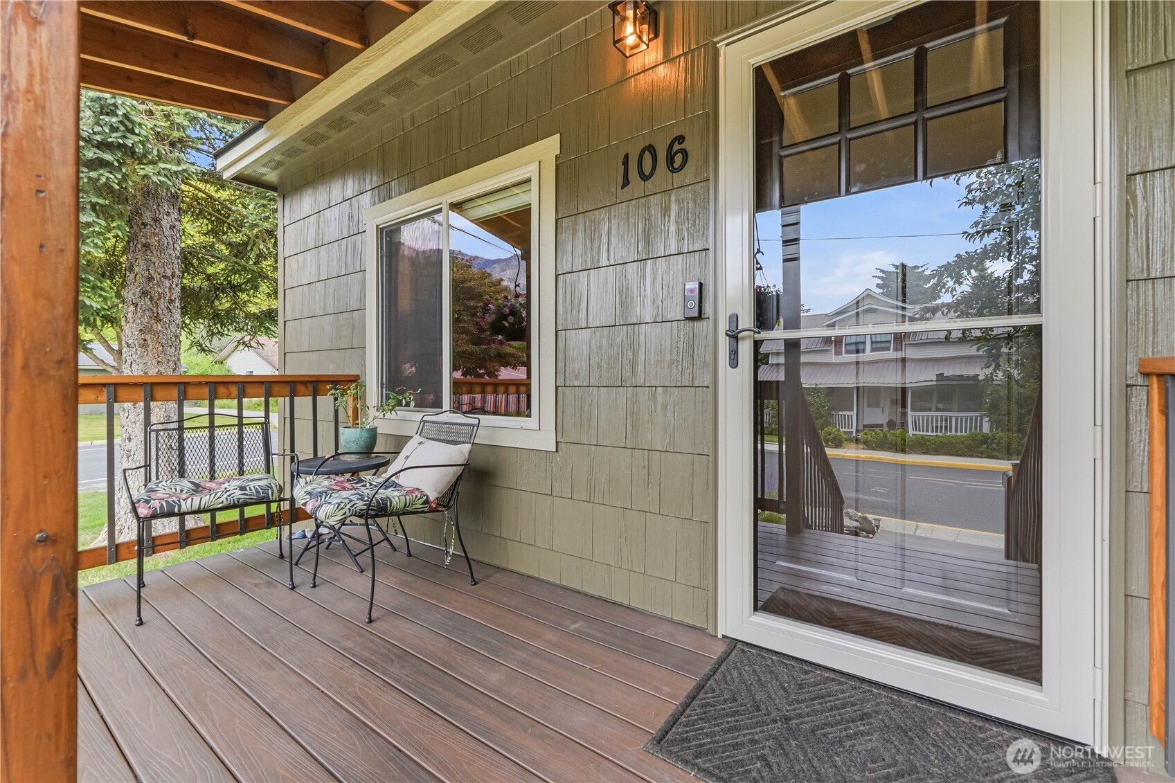 106 Evans Street Property Photo 5