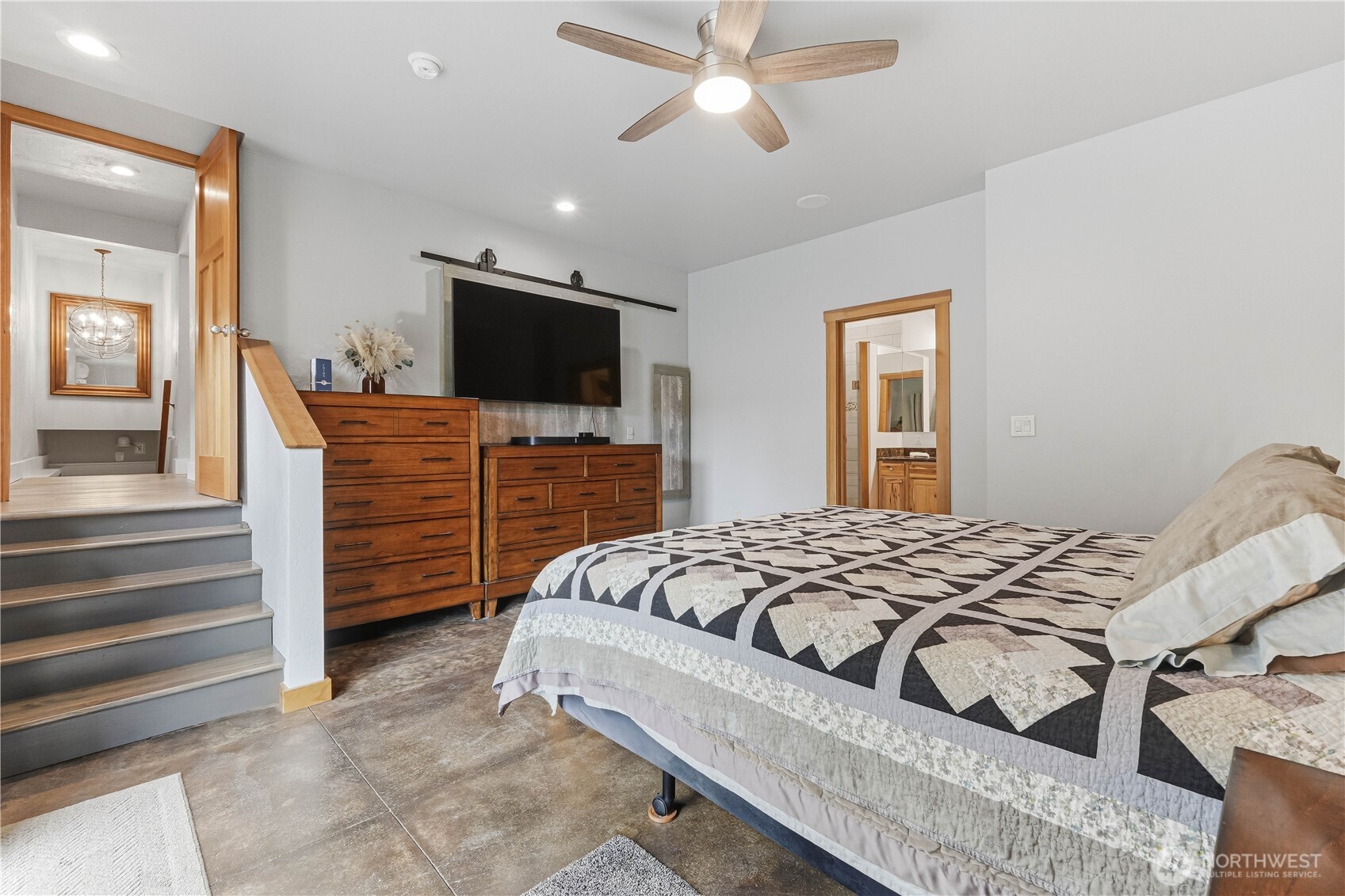 106 Evans Street Property Photo 19