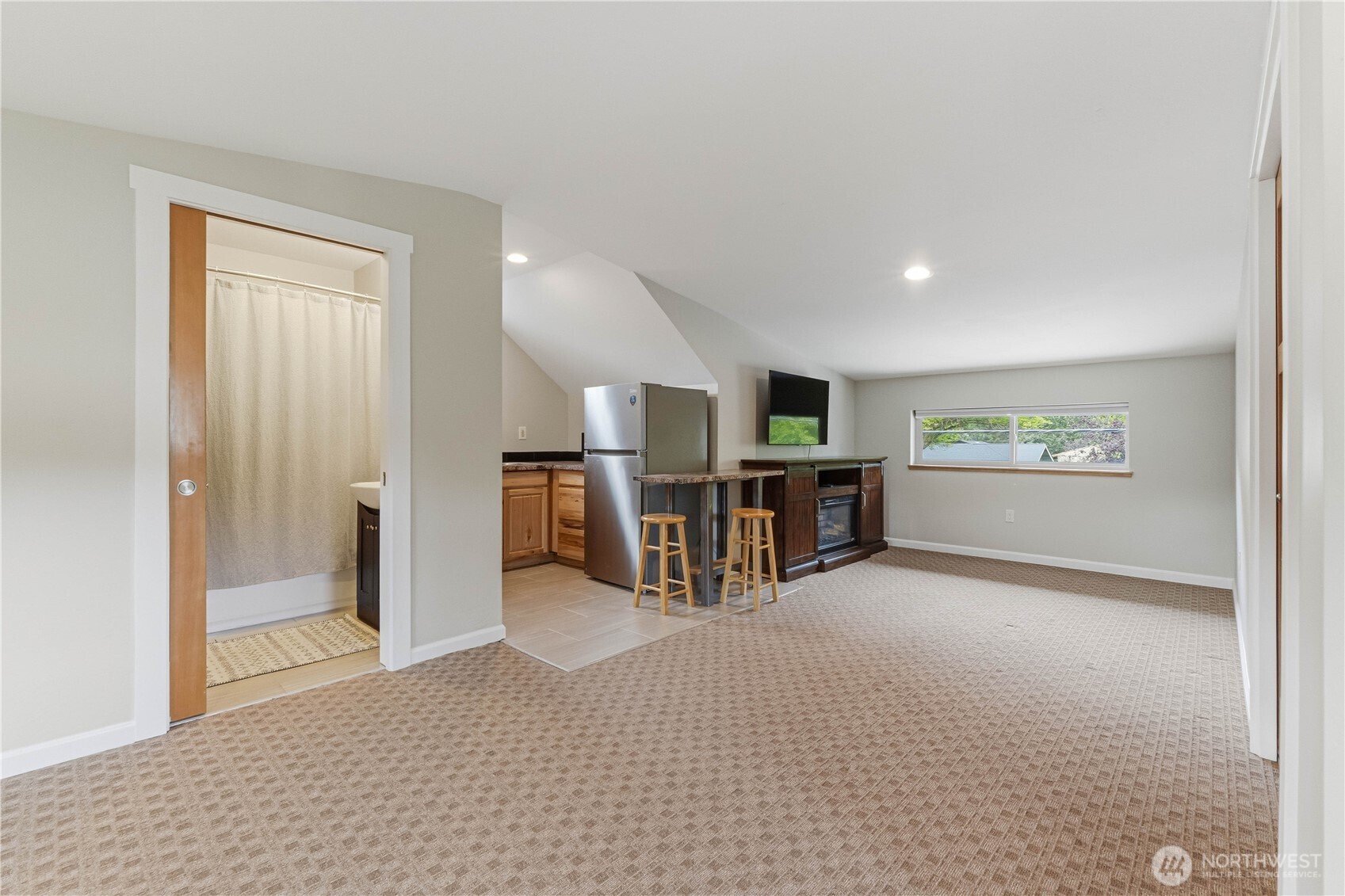106 Evans Street Property Photo 29