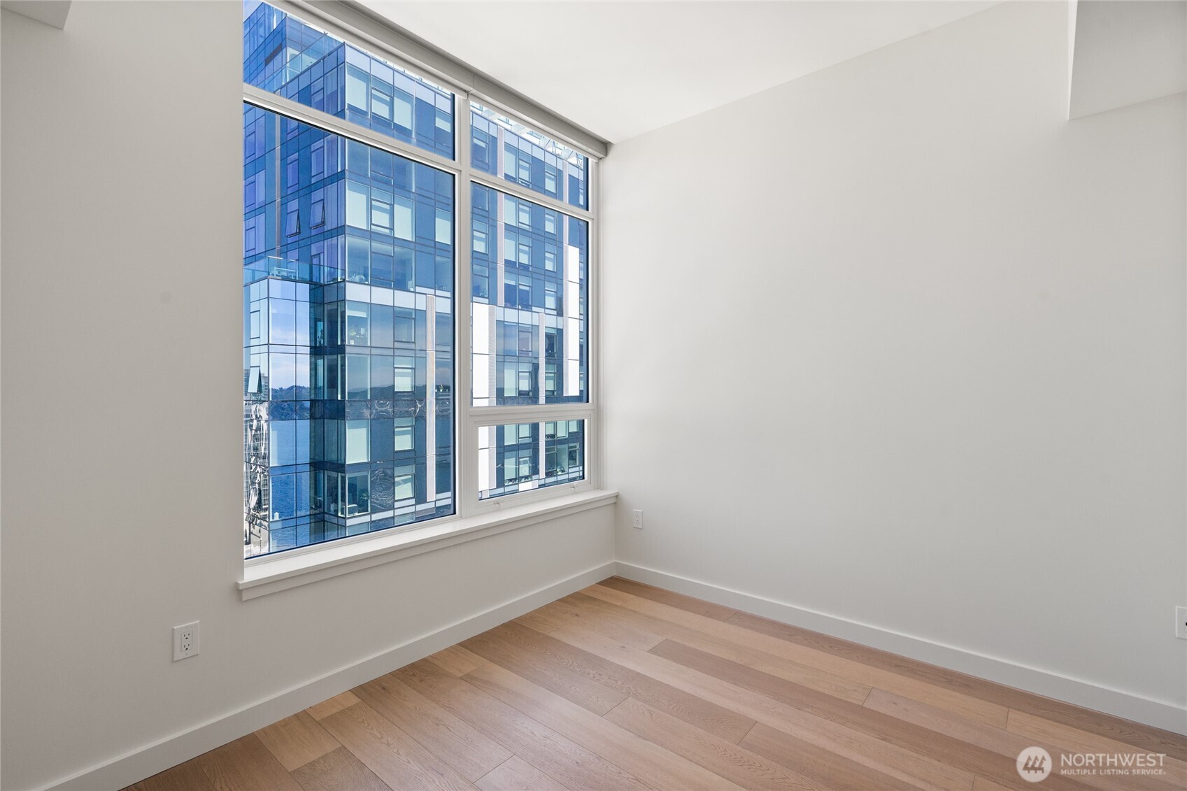 121 Stewart Street 3302 Property Photo 6