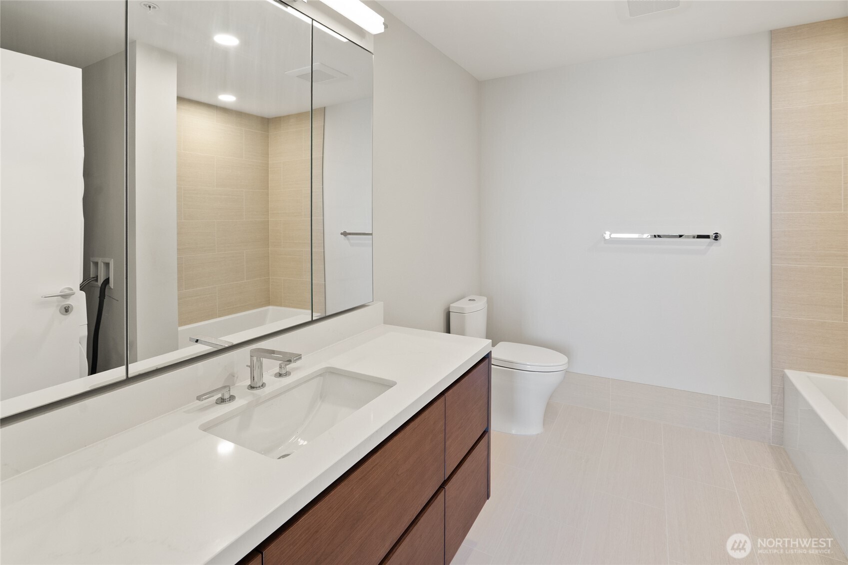 121 Stewart Street 3302 Property Photo 8