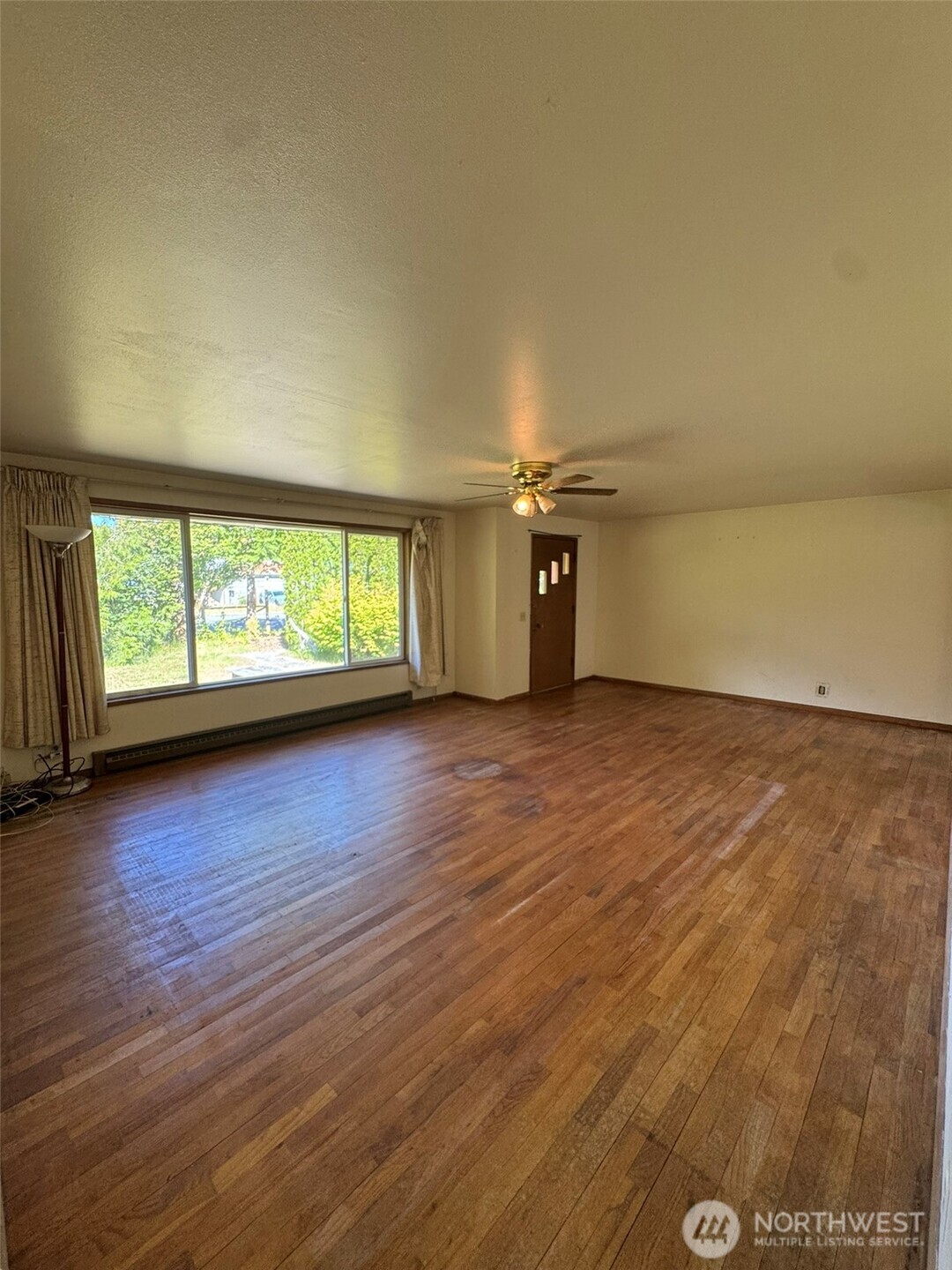 660 Commercial Avenue Property Photo 19