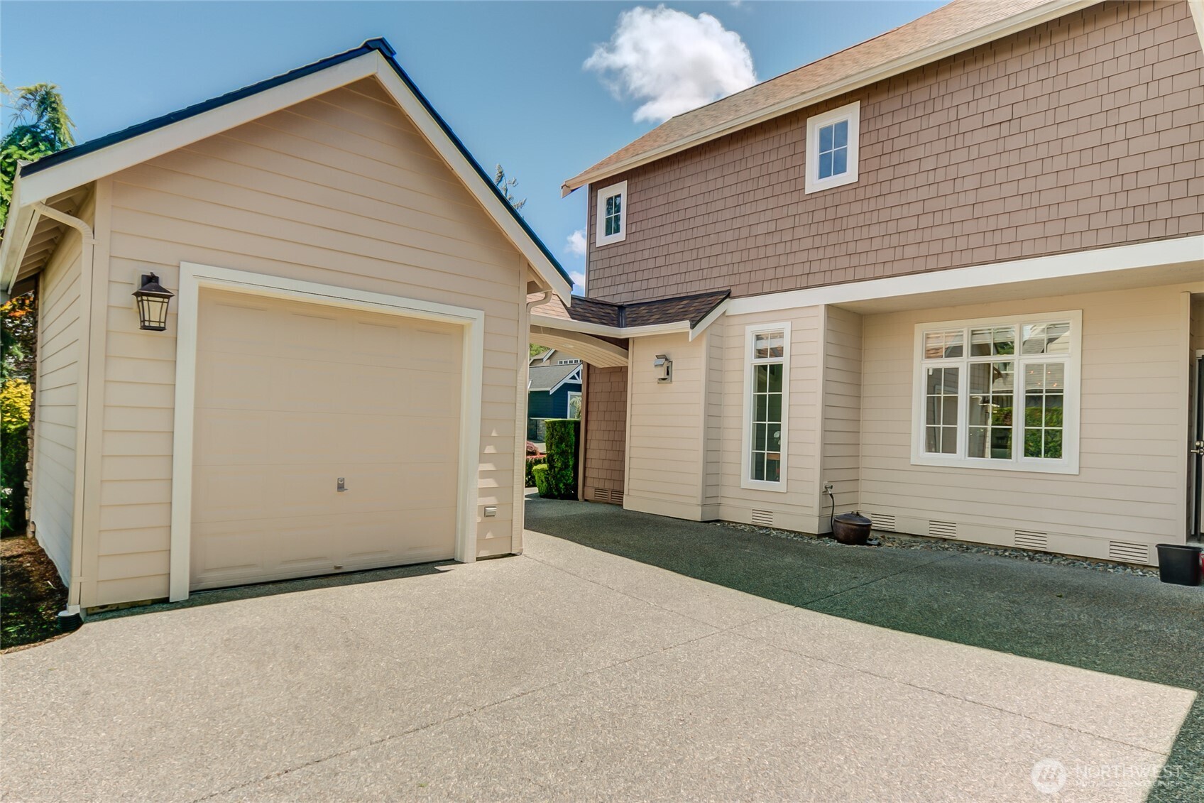 323 240th Place Property Photo 33