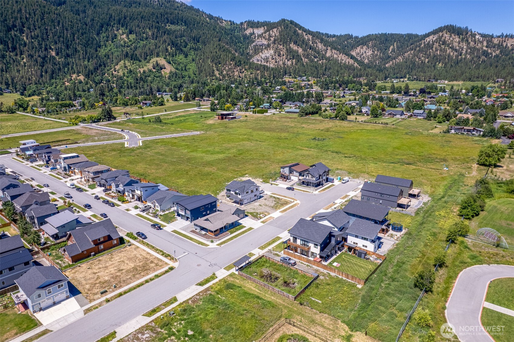 337 Alpenglow Property Photo 7