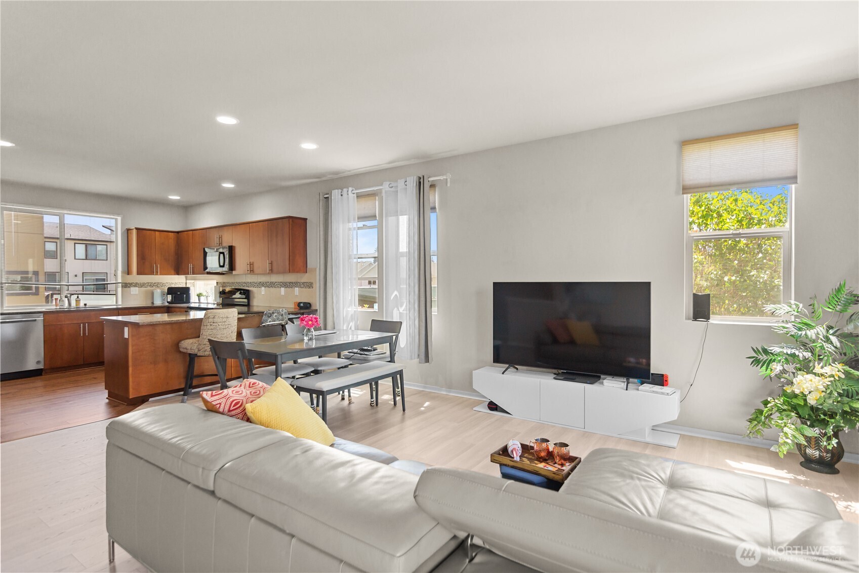 314 Bremerton Avenue Property Photo 6