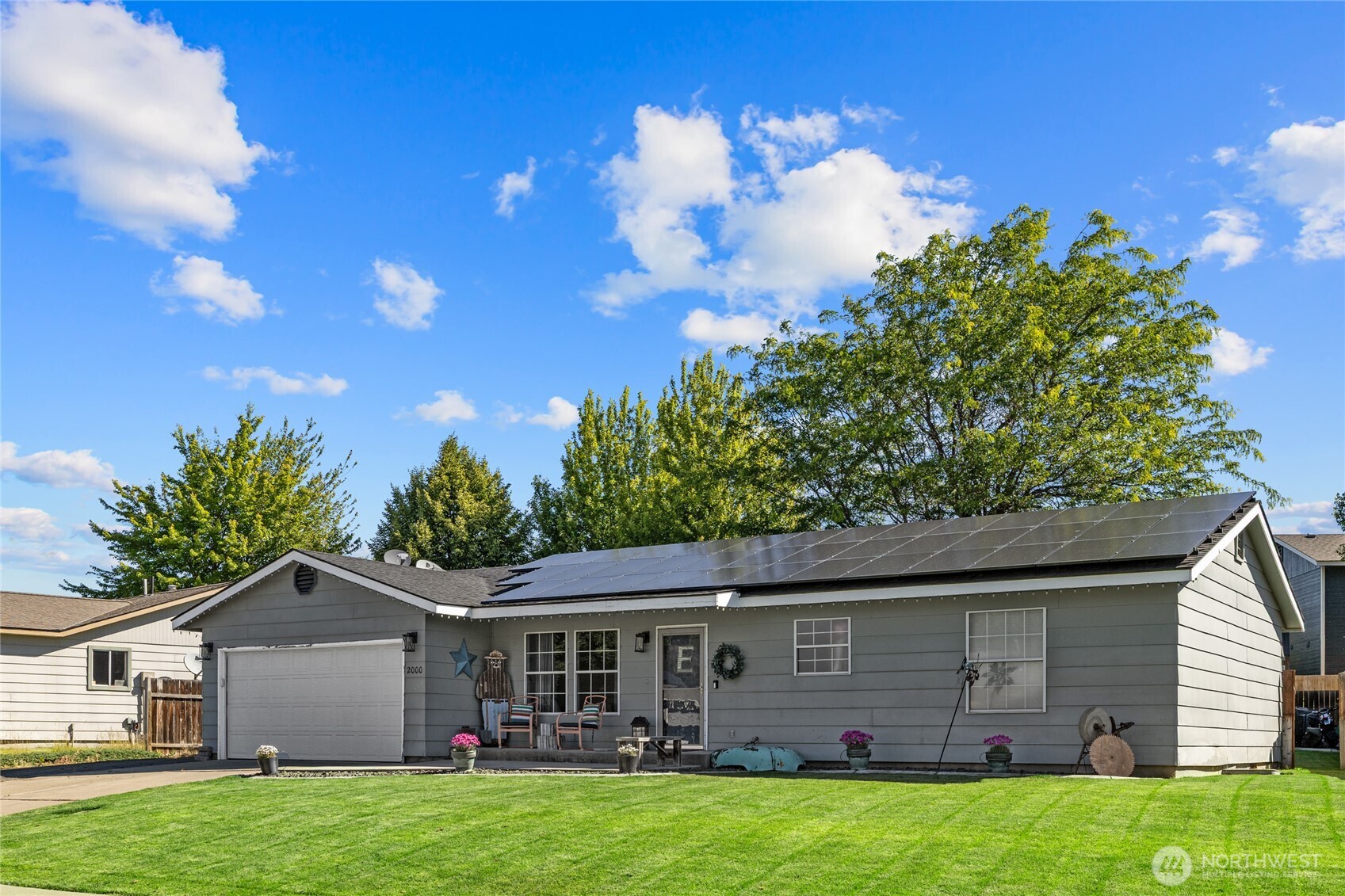 2000 N Green Parks Drive Property Photo 4