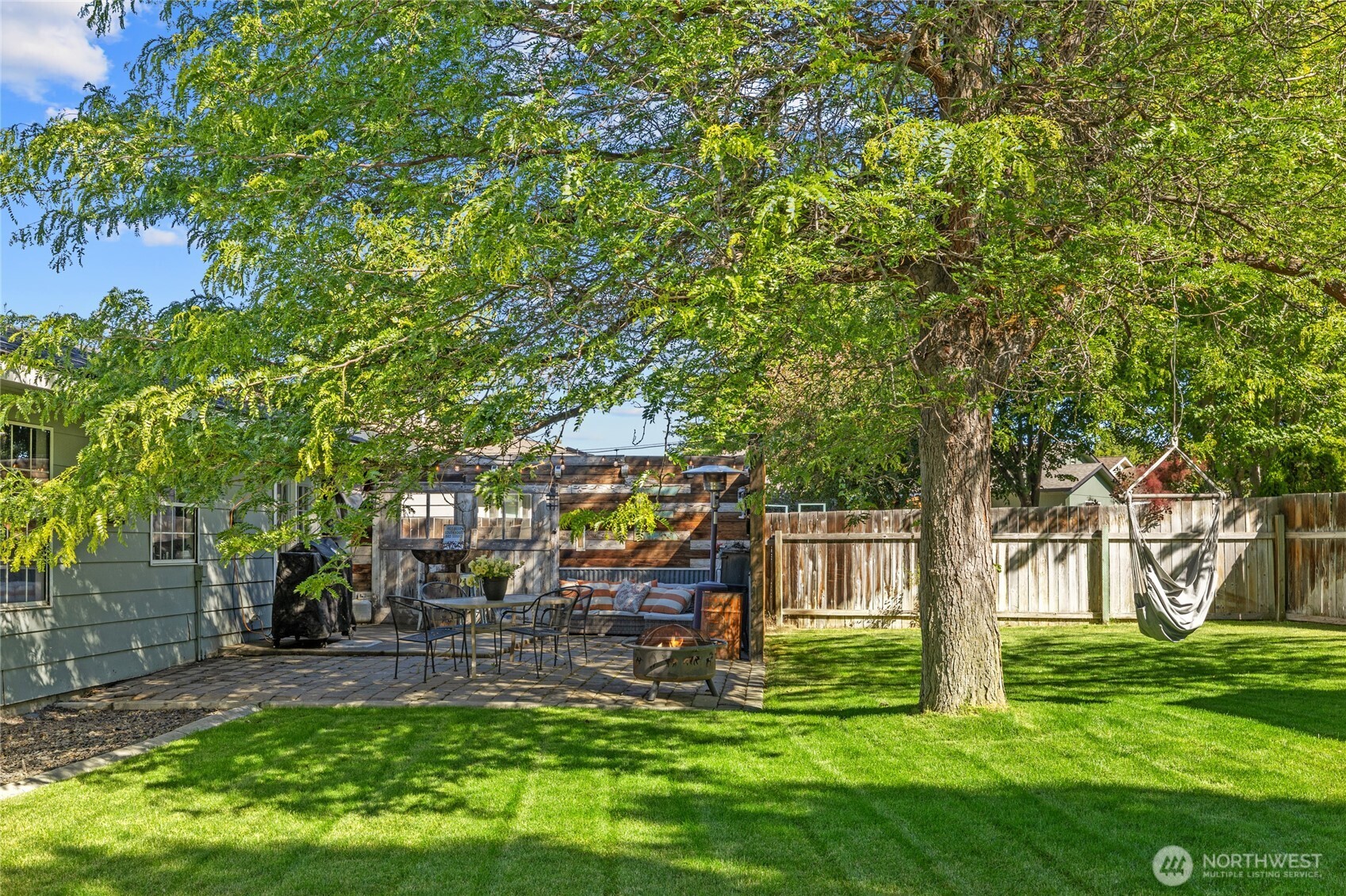 2000 N Green Parks Drive Property Photo 8