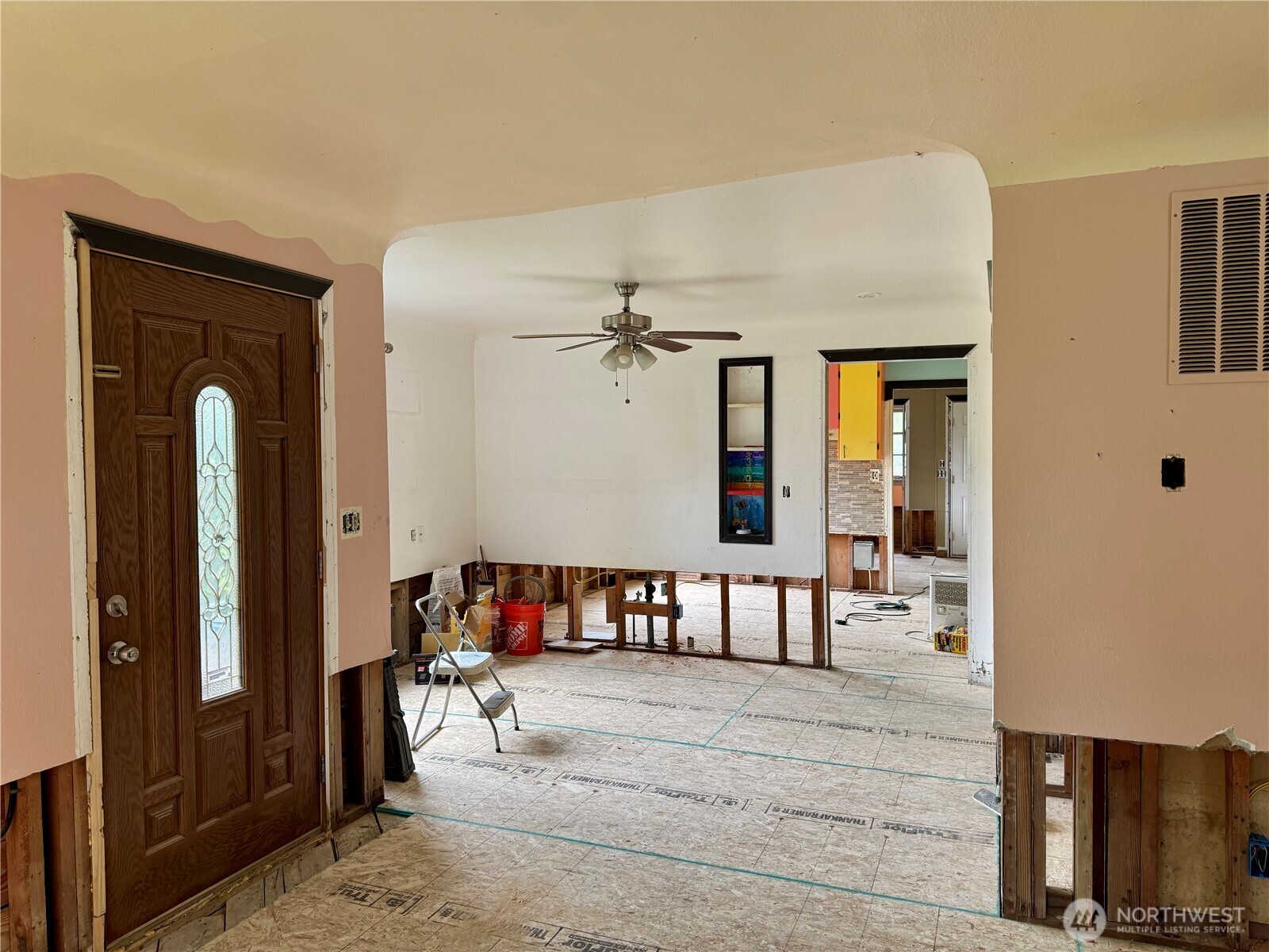 20423 State Route 20 Property Photo 10