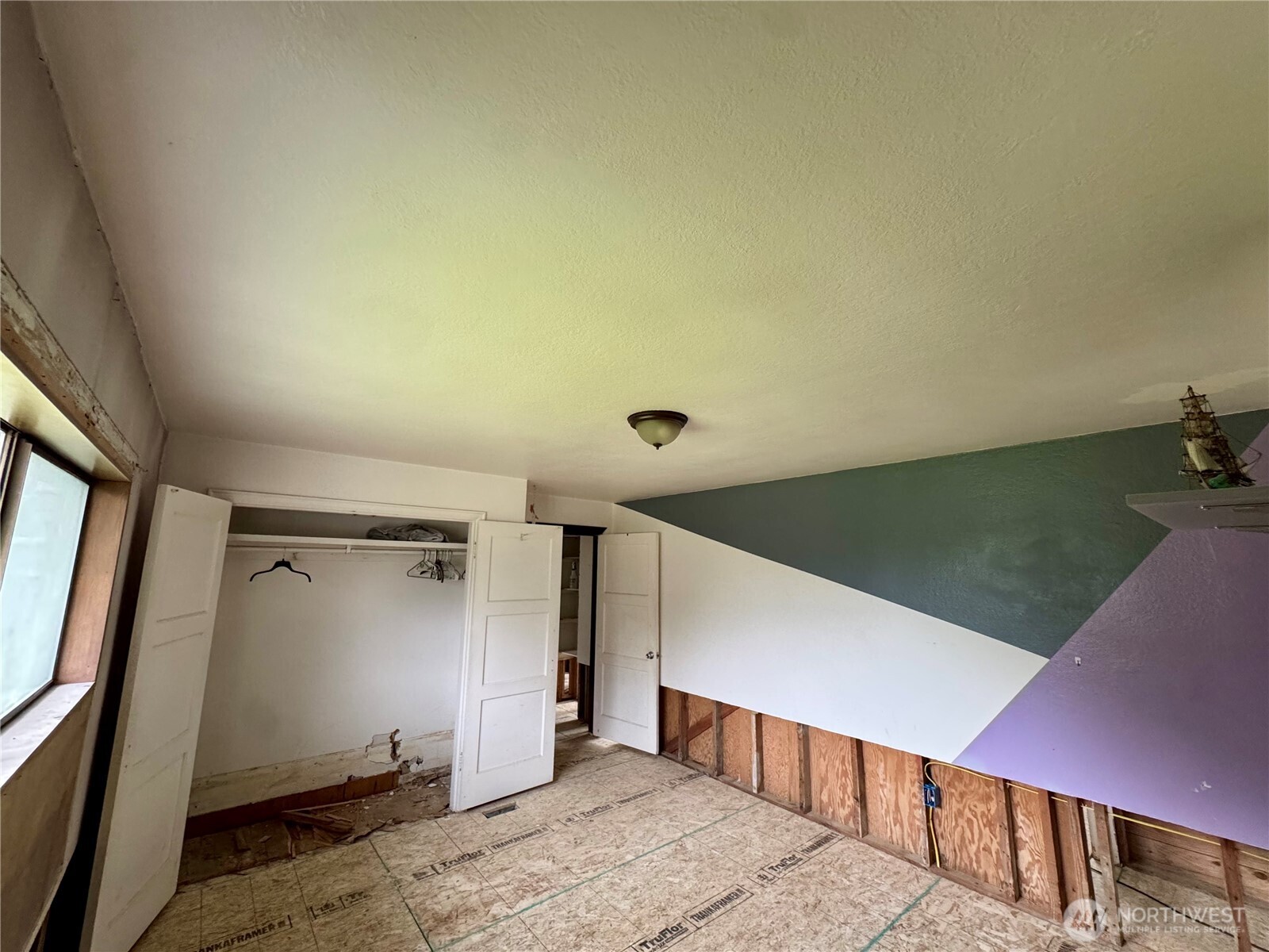 20423 State Route 20 Property Photo 12