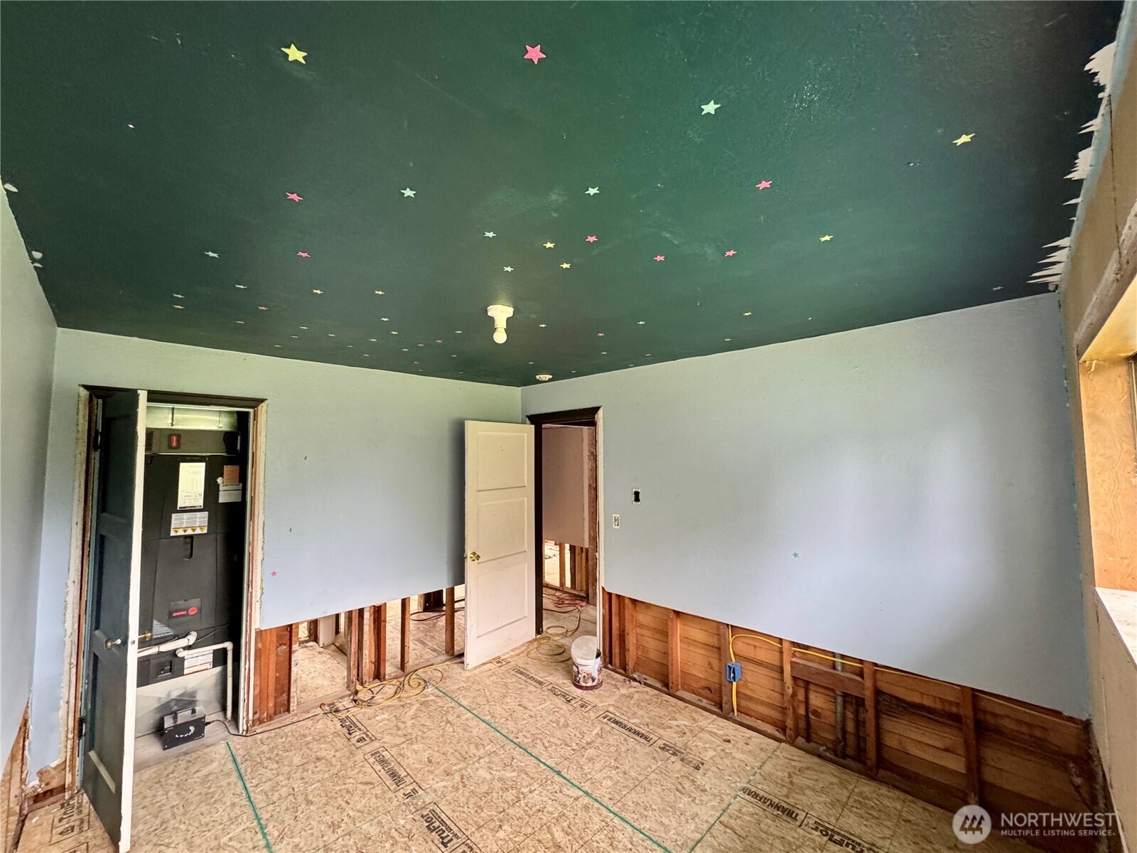 20423 State Route 20 Property Photo 15