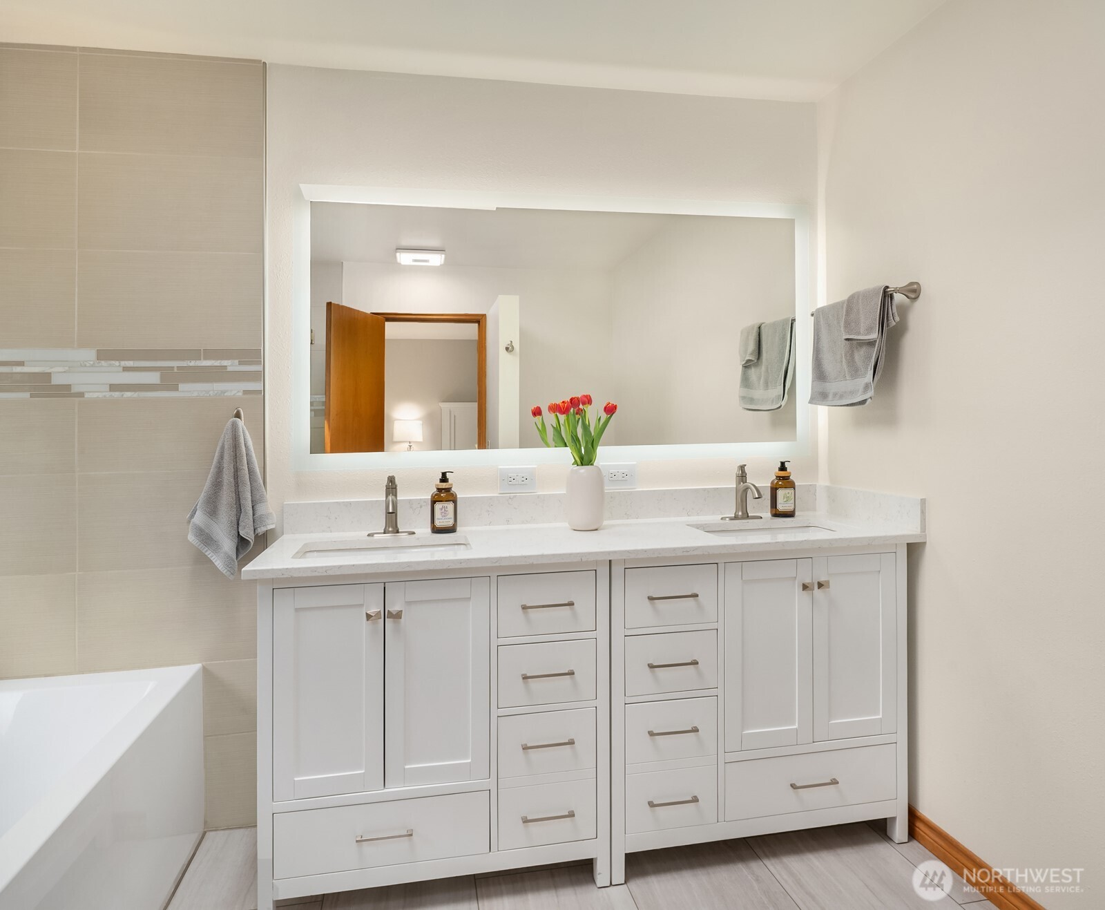 14009 Cascade Drive Property Photo 10
