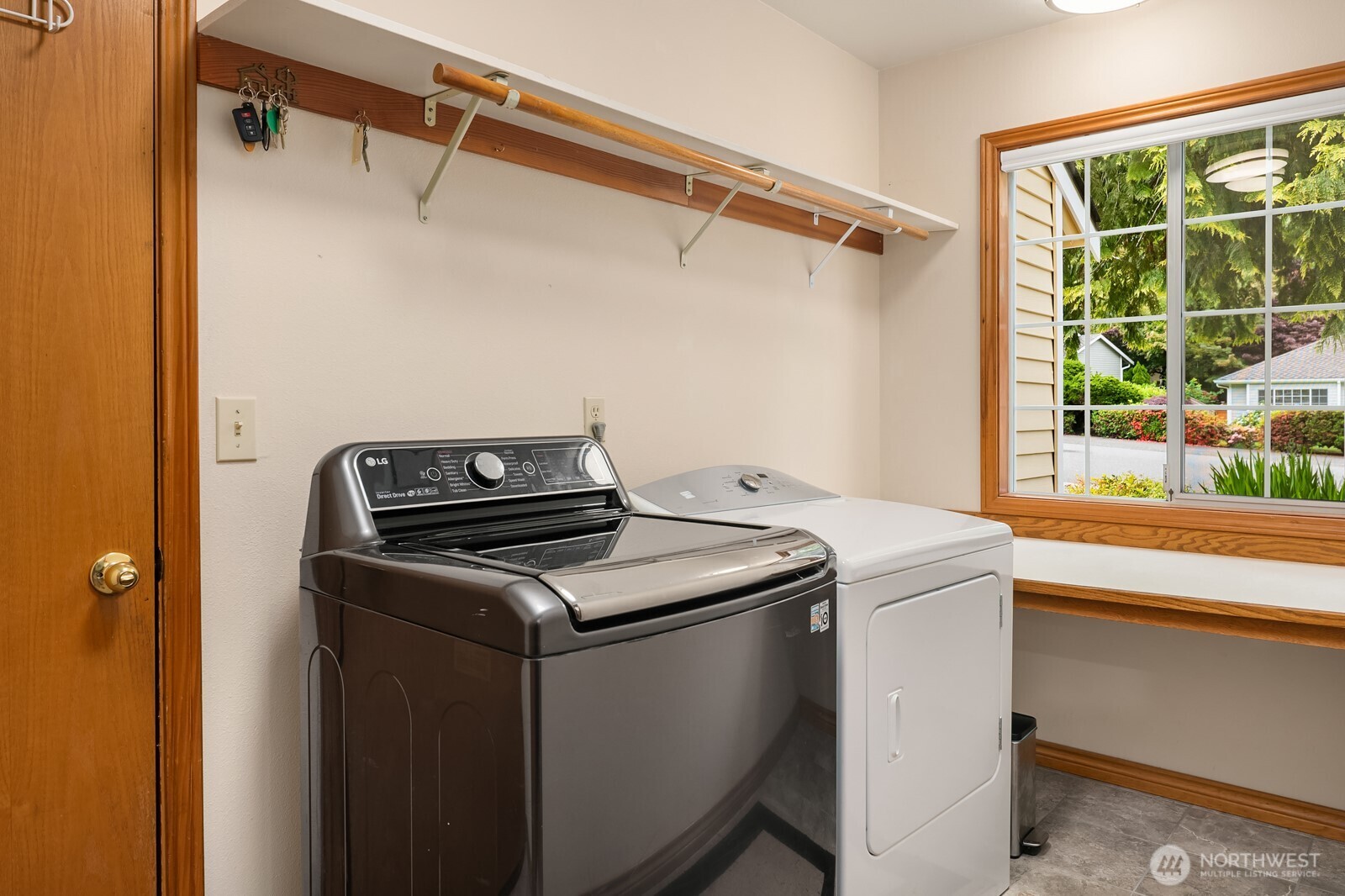 14009 Cascade Drive Property Photo 29
