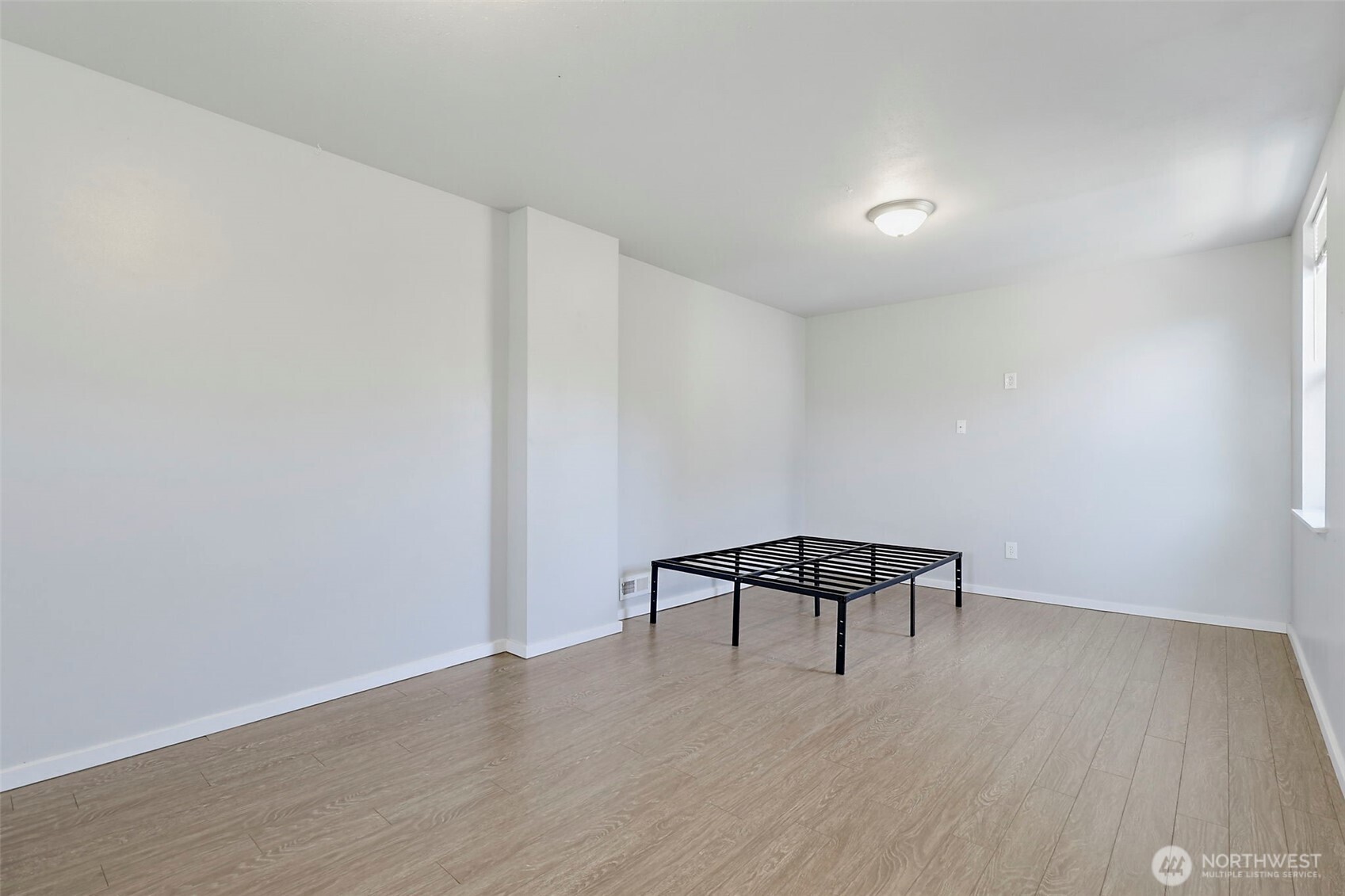 5454 35th Avenue D14 Property Photo 15