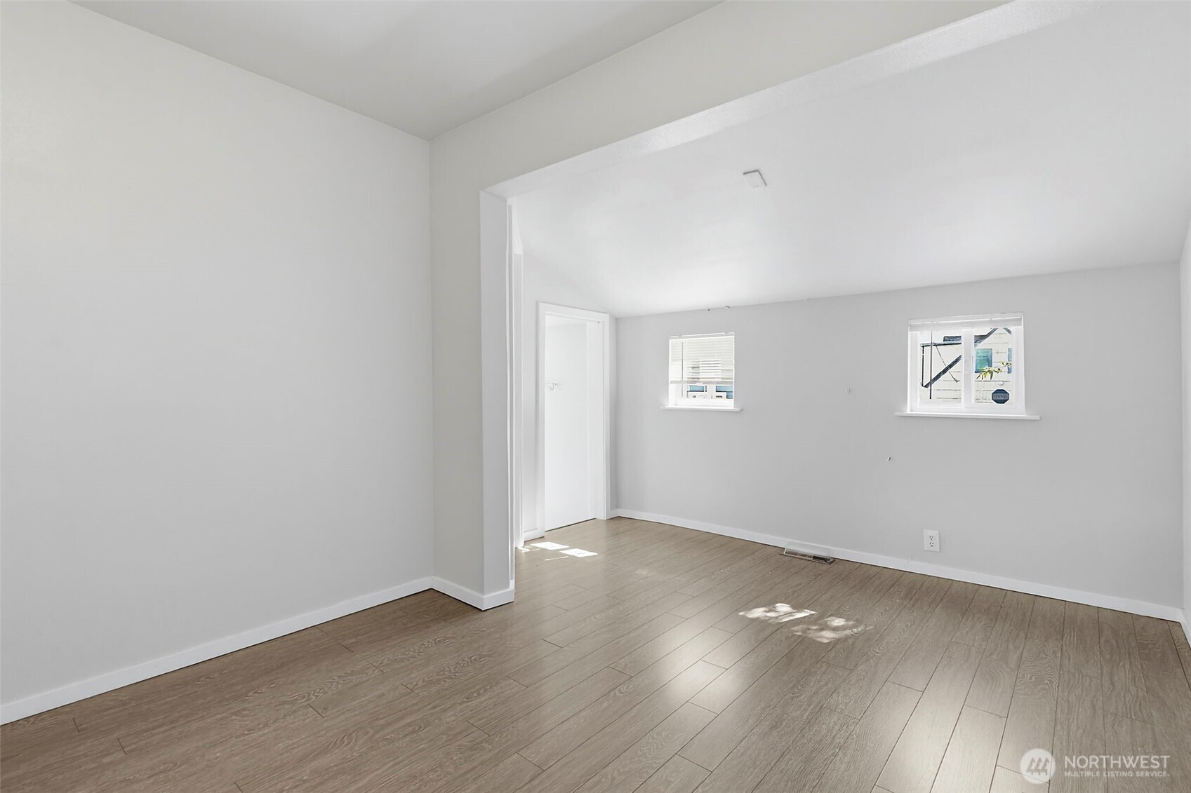 5454 35th Avenue D14 Property Photo 16