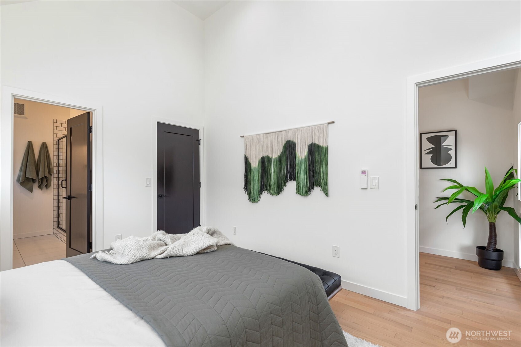 1556 S Pearl Street B Property Photo 13