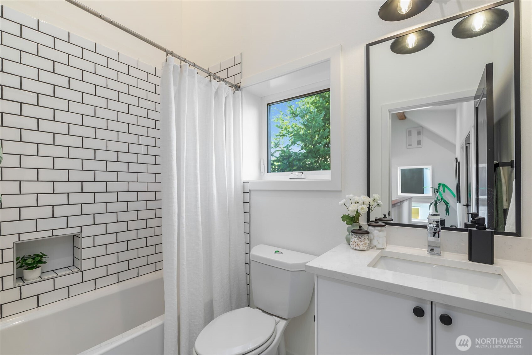 1556 S Pearl Street B Property Photo 21