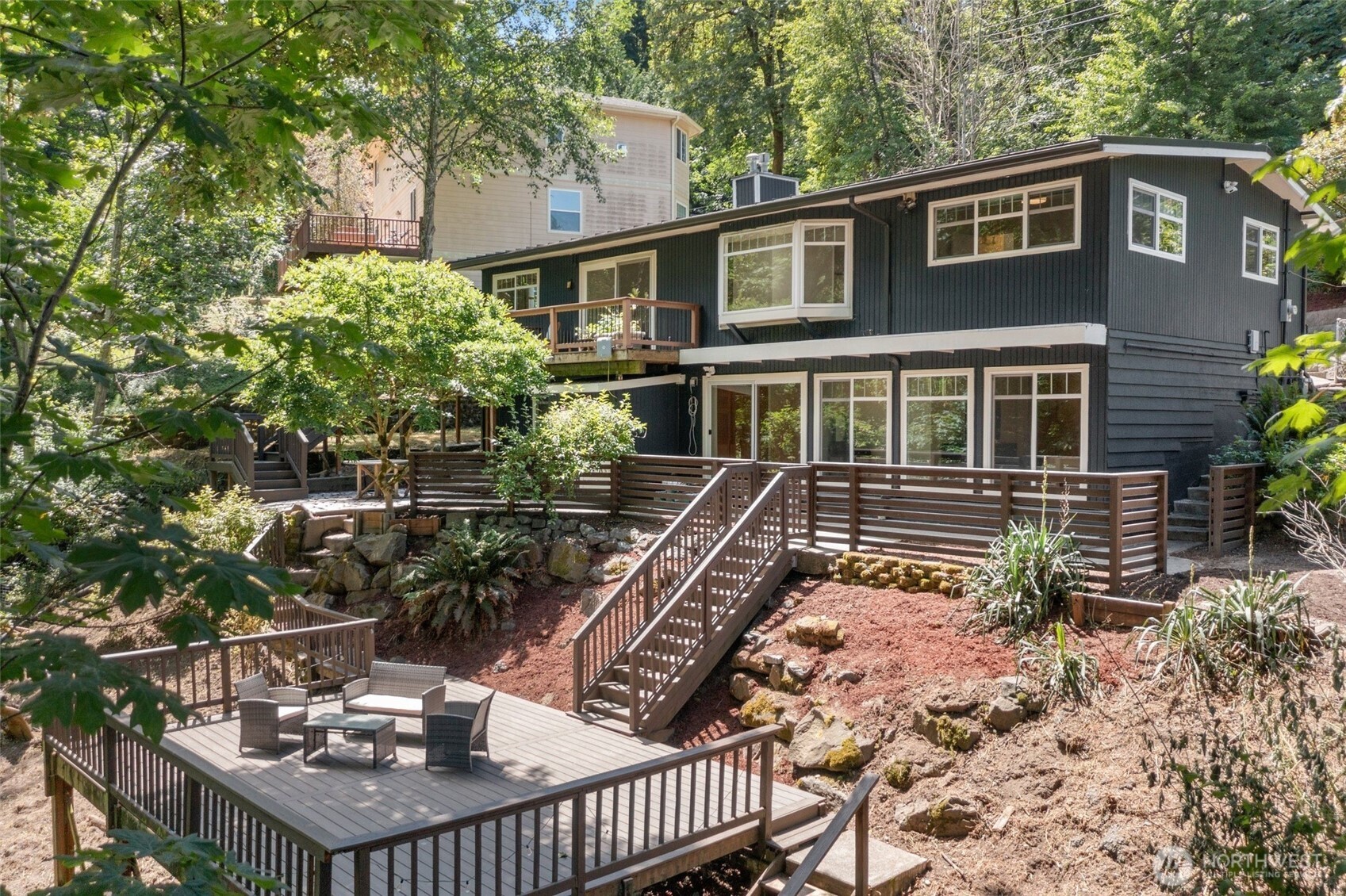 15936 76th Place Property Photo 1