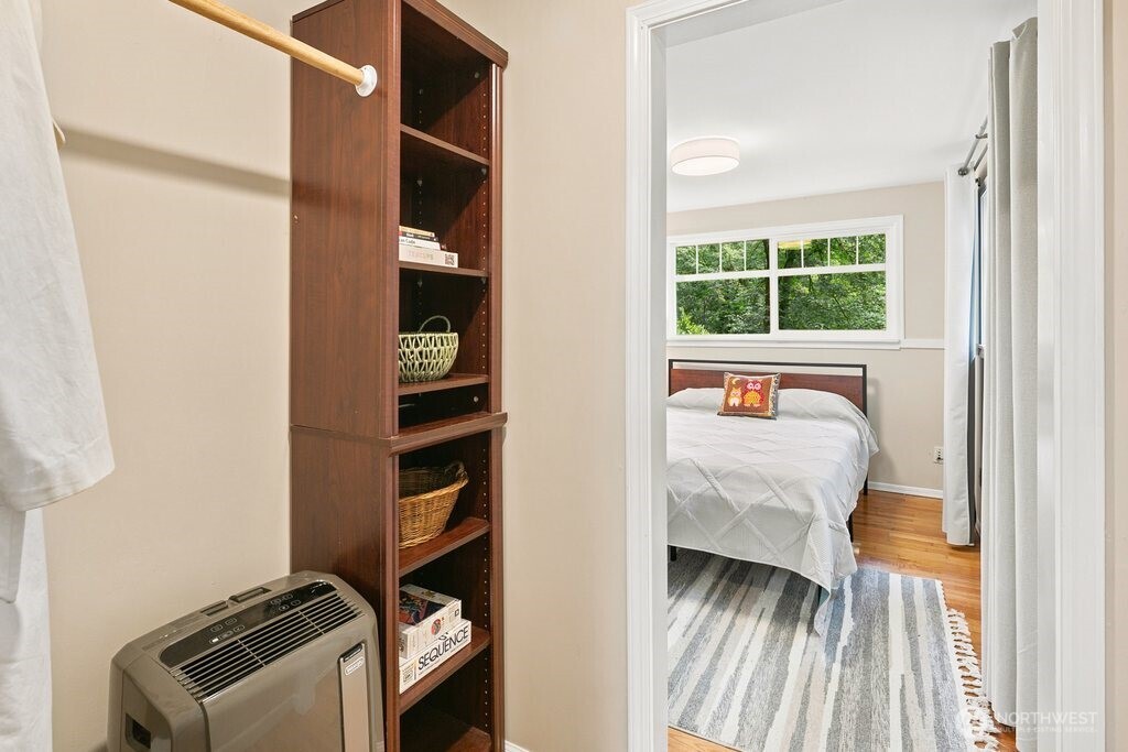 15936 76th Place Property Photo 15