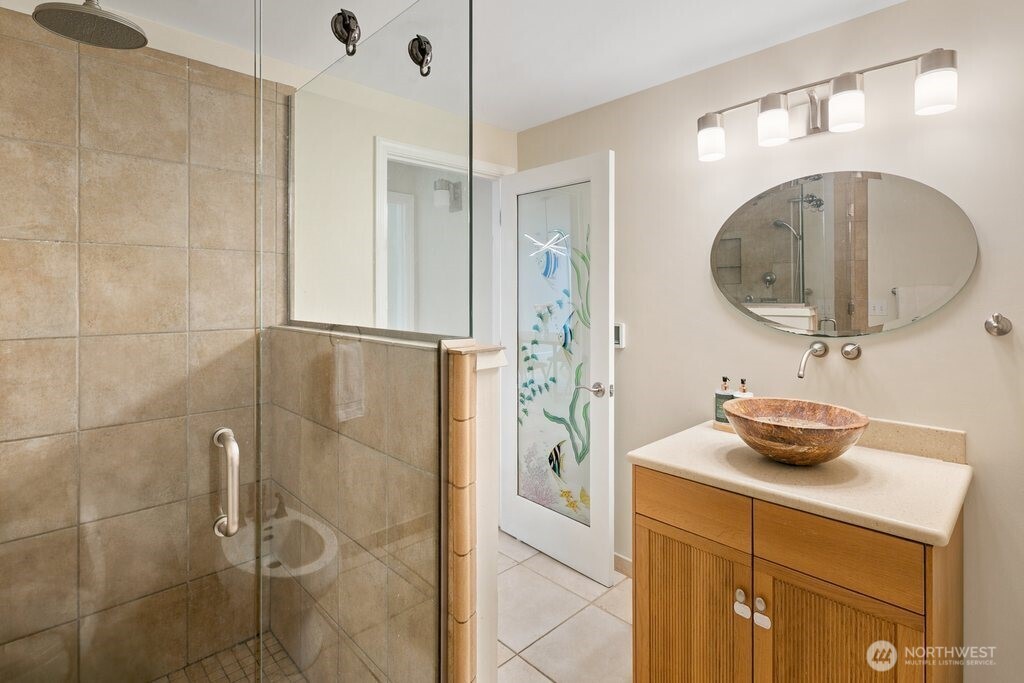 15936 76th Place Property Photo 18