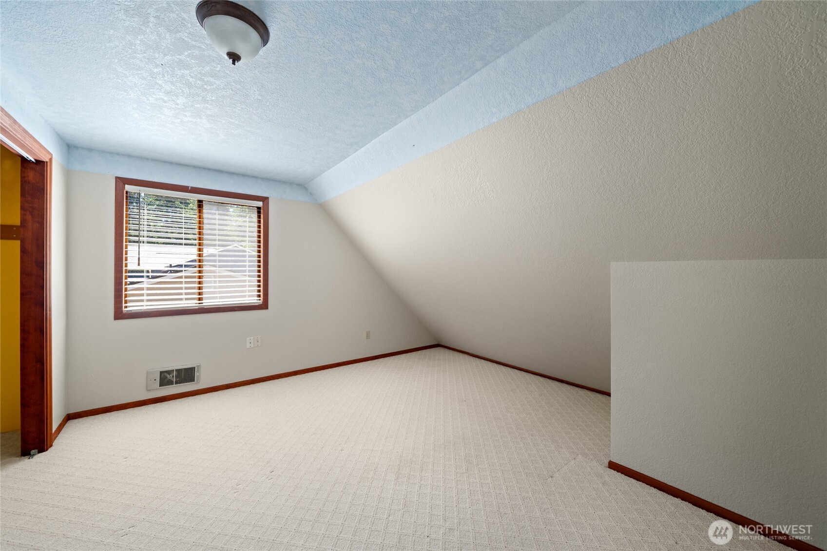 211 E Aycliffe Drive Property Photo 17