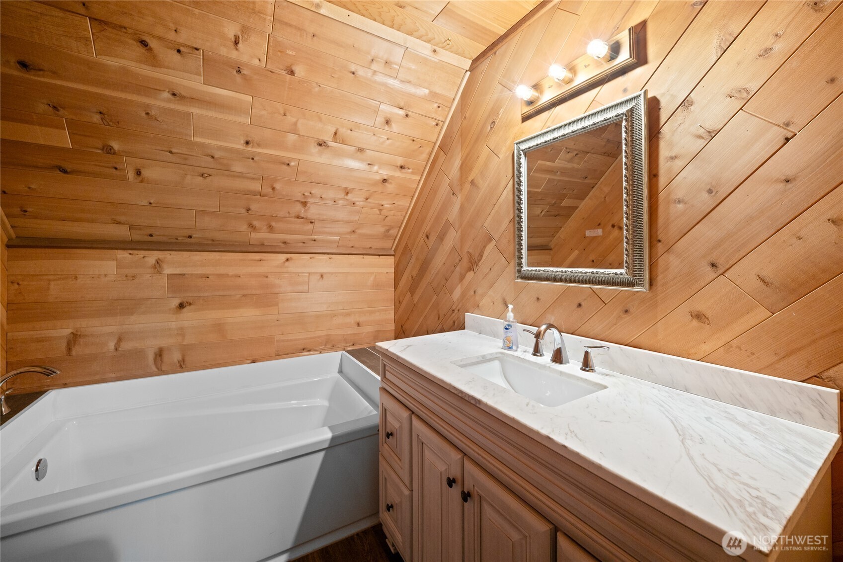 211 E Aycliffe Drive Property Photo 20