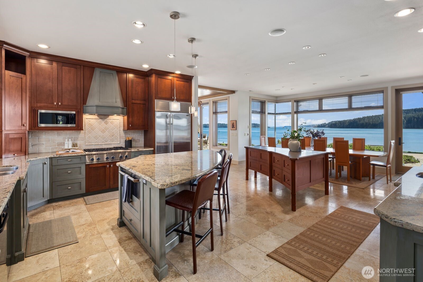 15283 Gibralter Road Property Photo 12