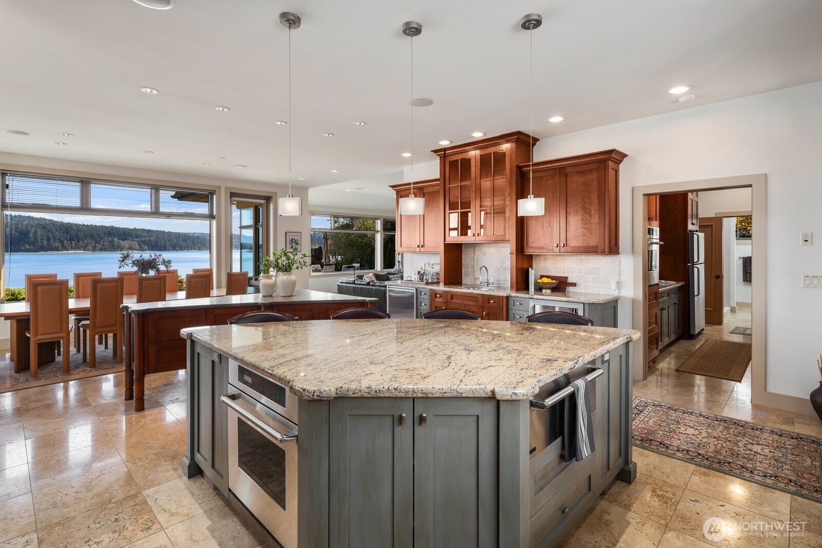 15283 Gibralter Road Property Photo 17