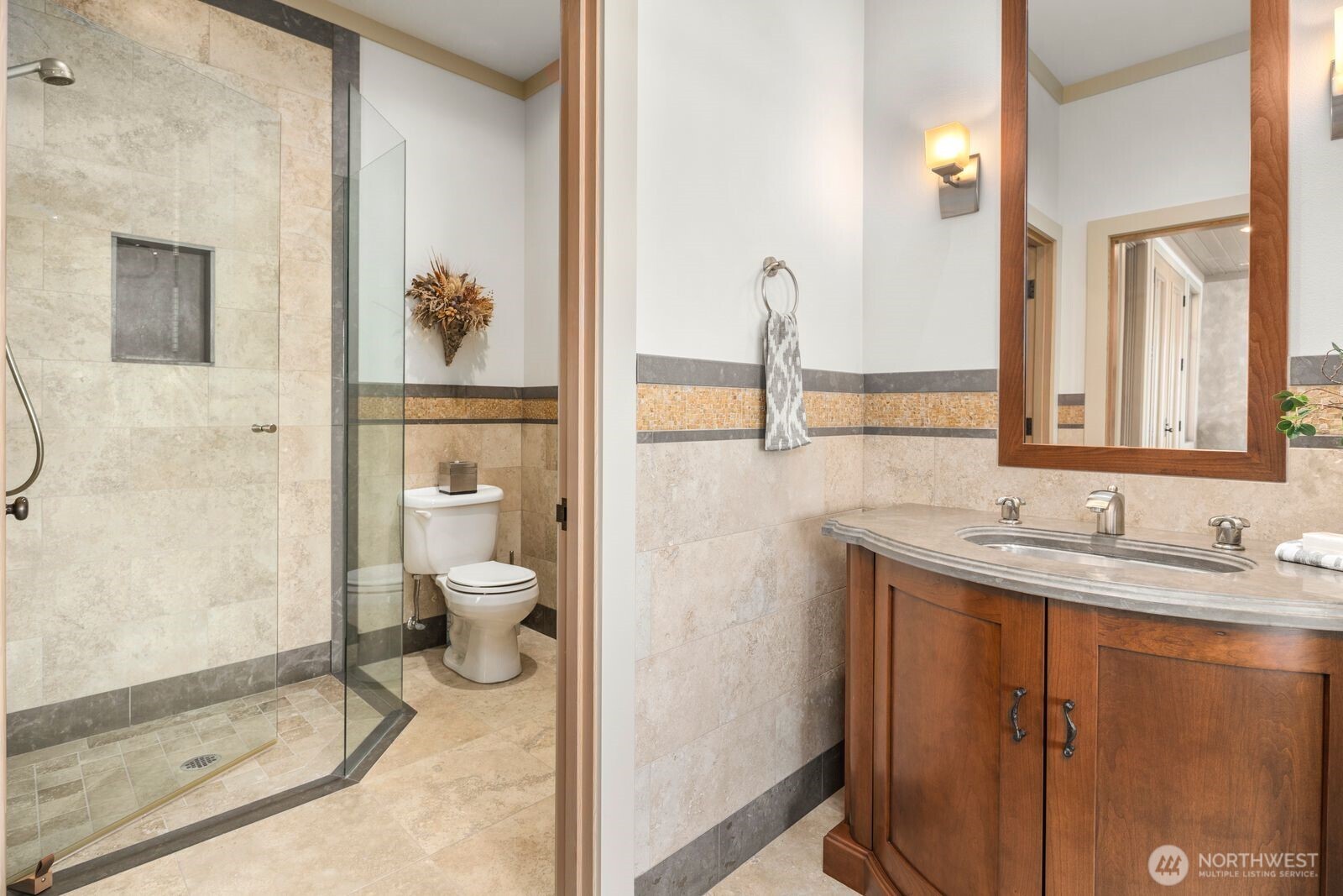 15283 Gibralter Road Property Photo 31