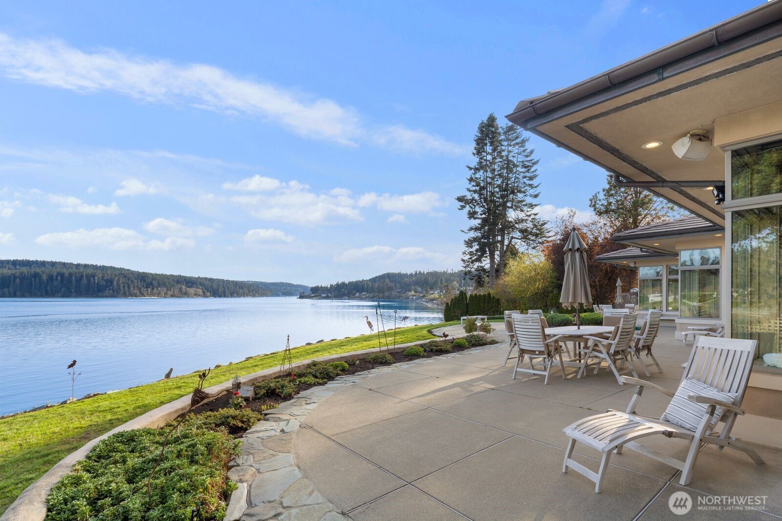 15283 Gibralter Road Property Photo 34