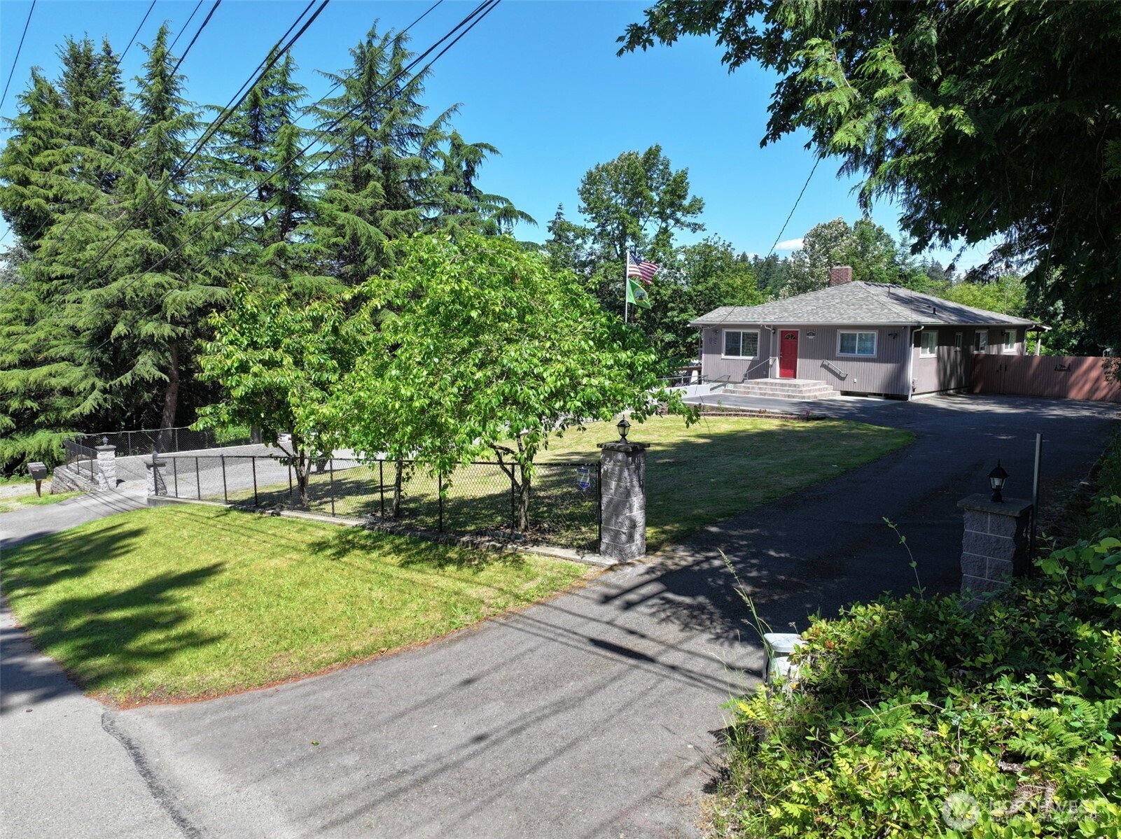 98 31st Avenue Property Photo 3