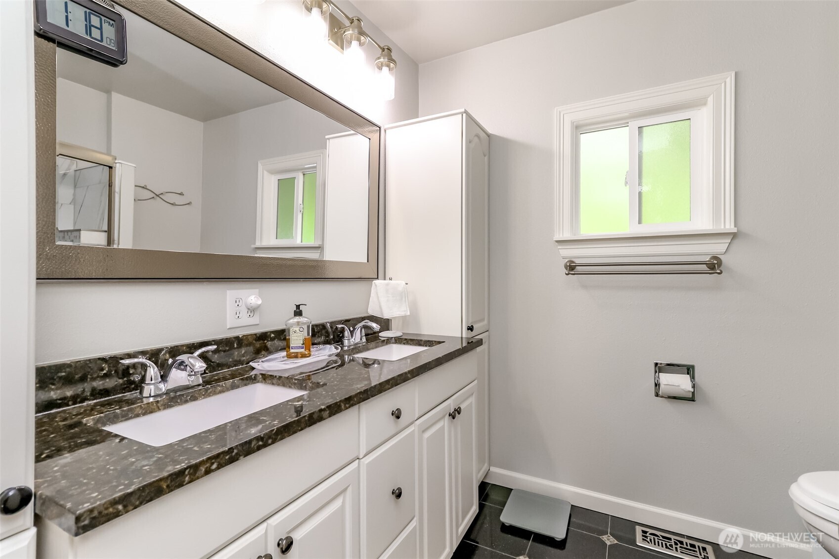 98 31st Avenue Property Photo 10