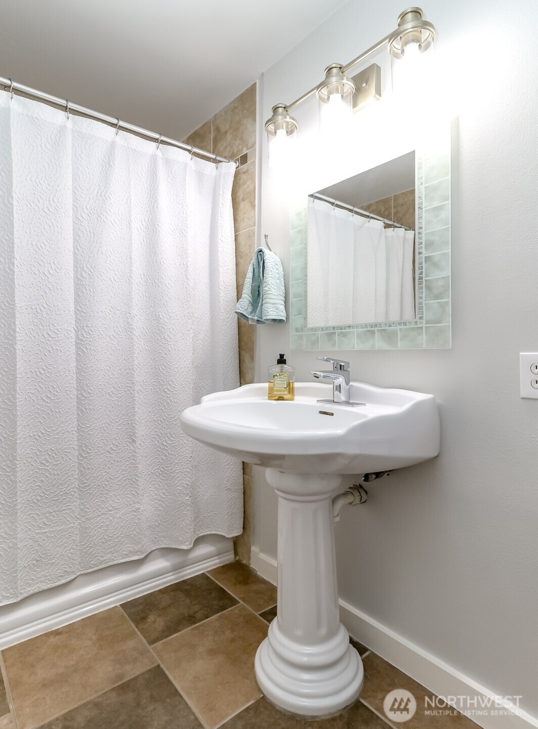 98 31st Avenue Property Photo 17