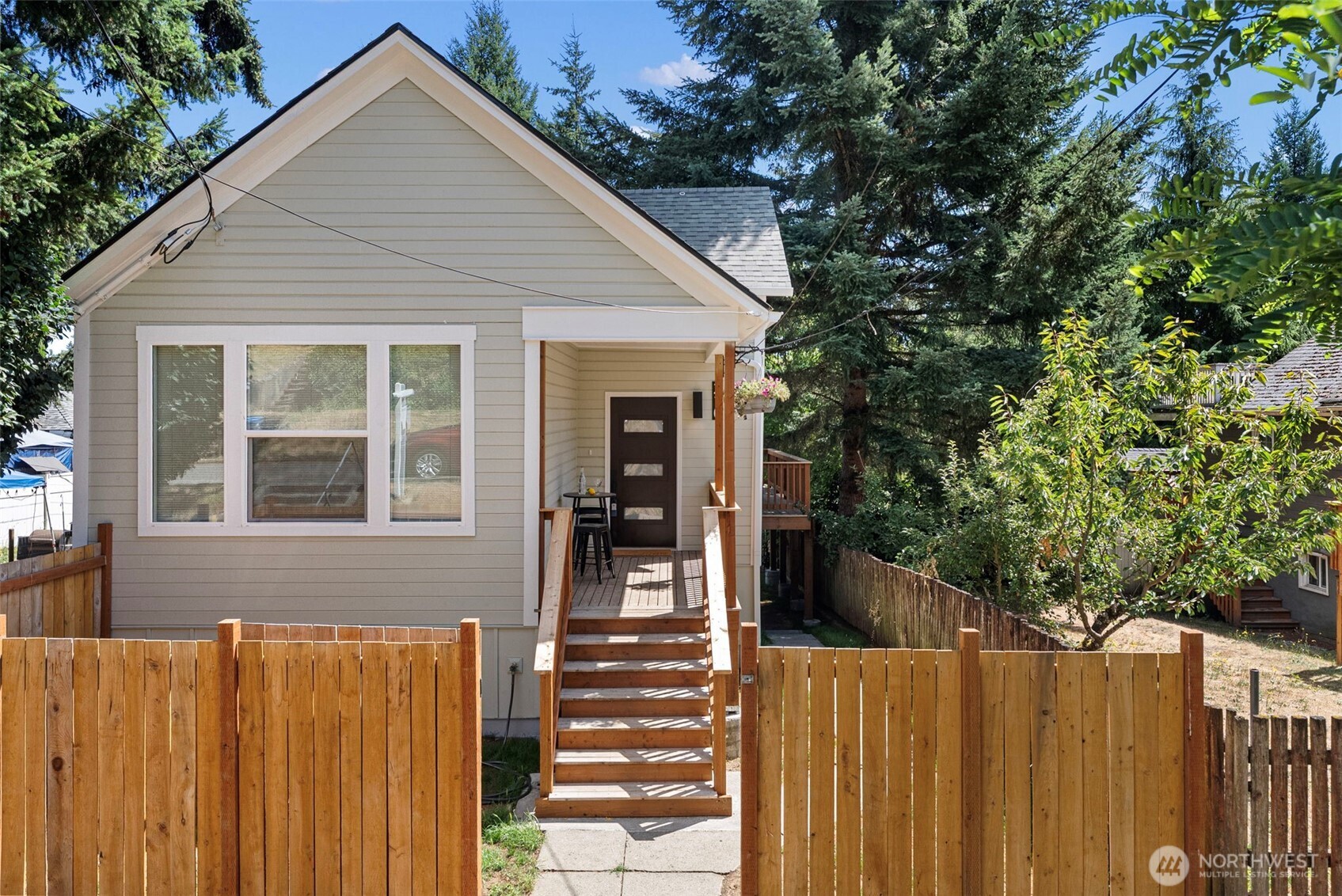 210 S Cambrian Avenue Property Photo 1