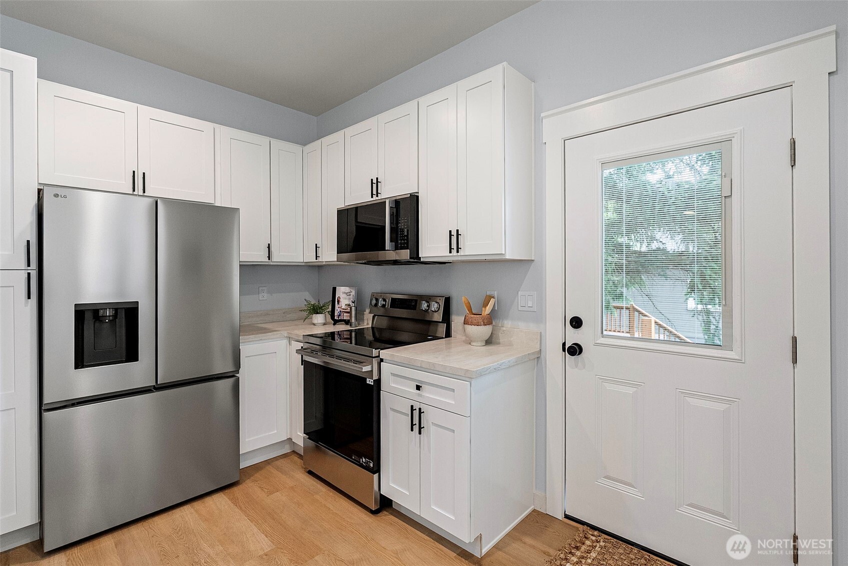 210 S Cambrian Avenue Property Photo 8