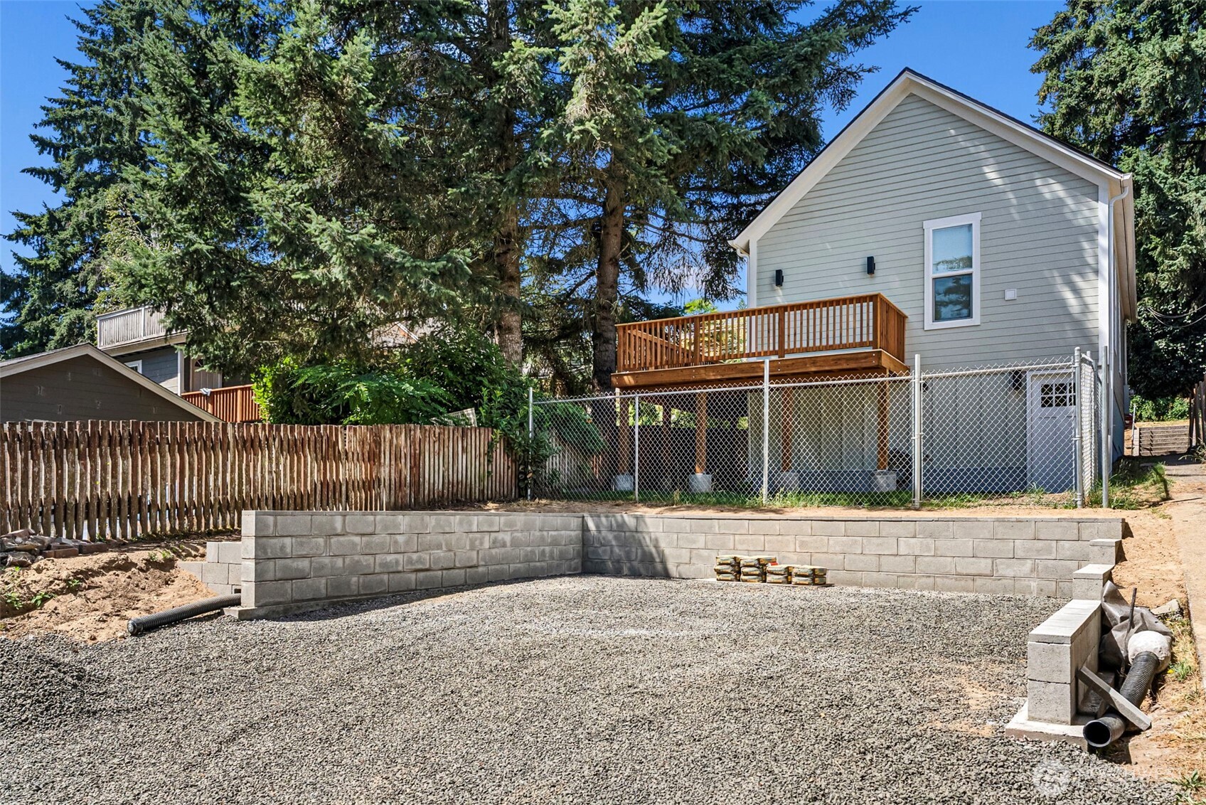 210 S Cambrian Avenue Property Photo 26